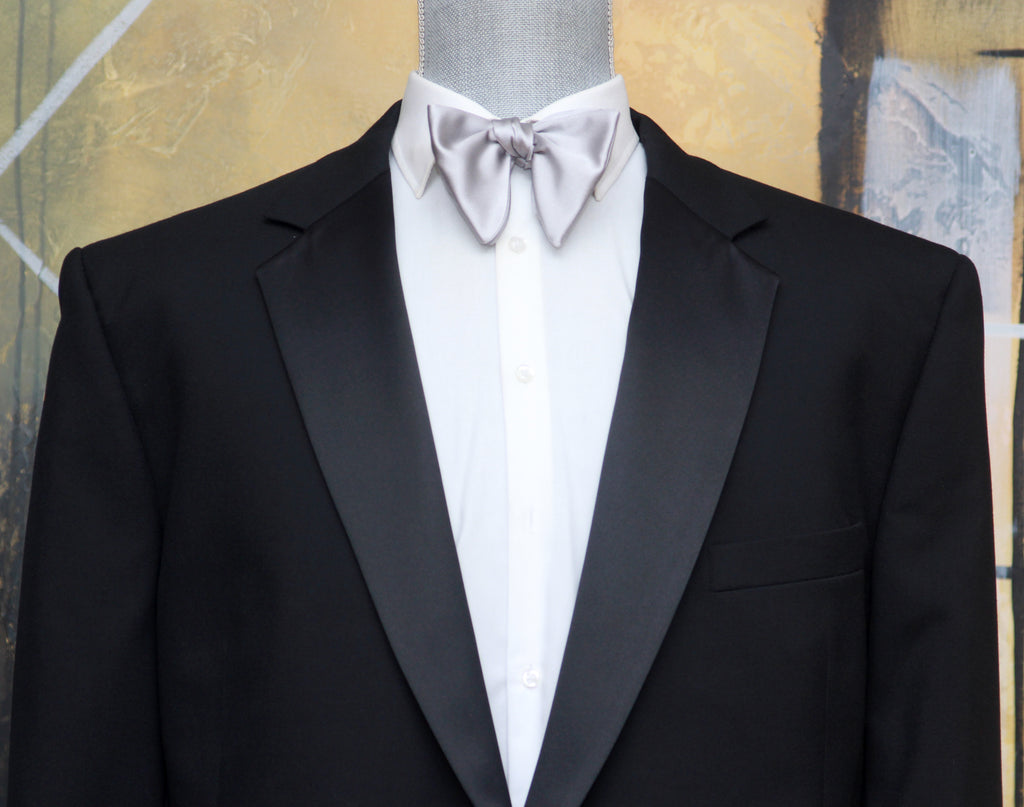Big Butterfly Silver Silk Bow Tie
