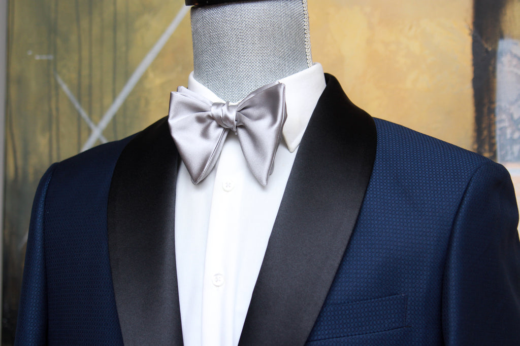 Big Butterfly Silver Silk Bow Tie