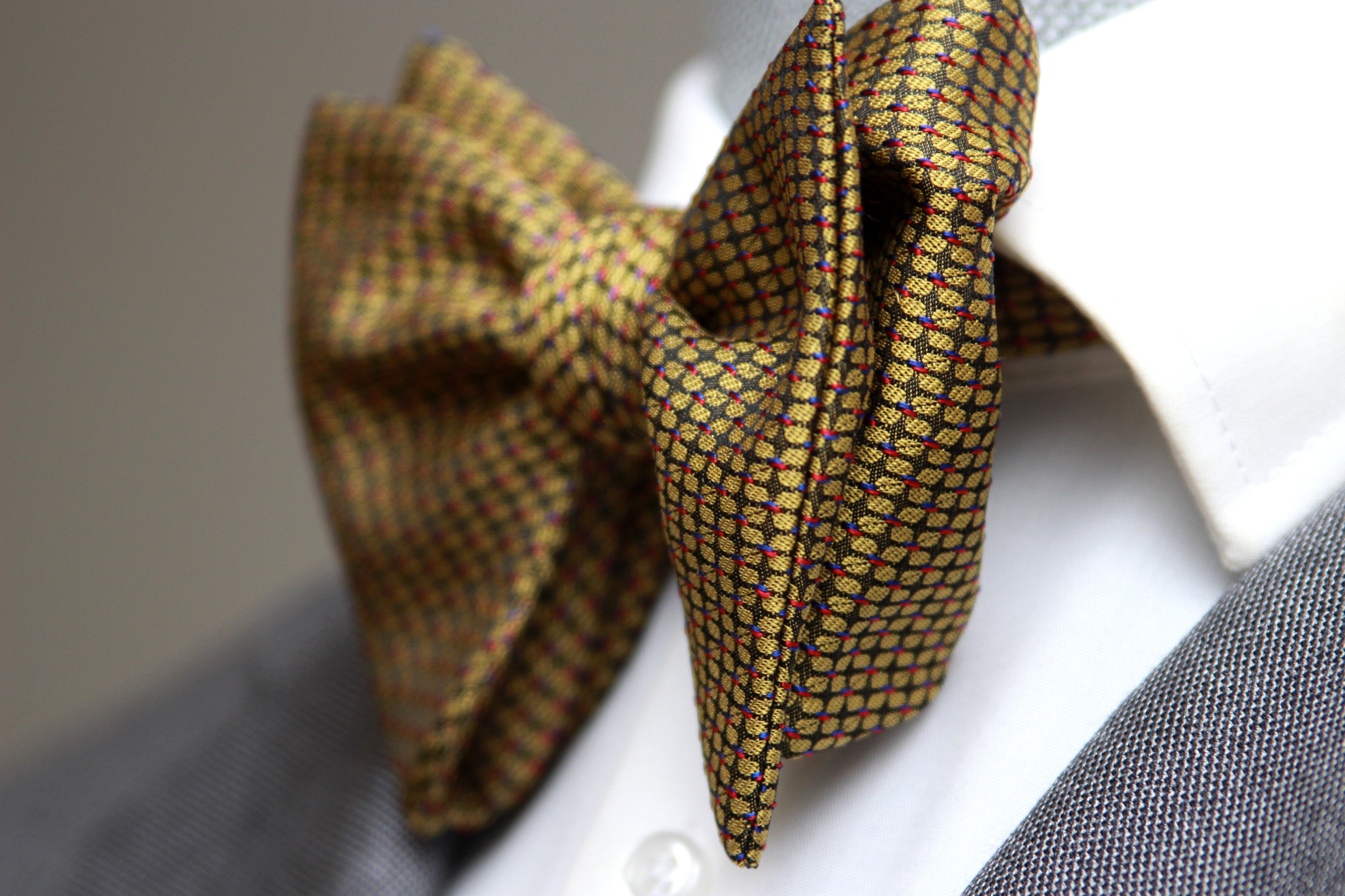 Big Butterfly Bow tie in Mustard Ornament Silk