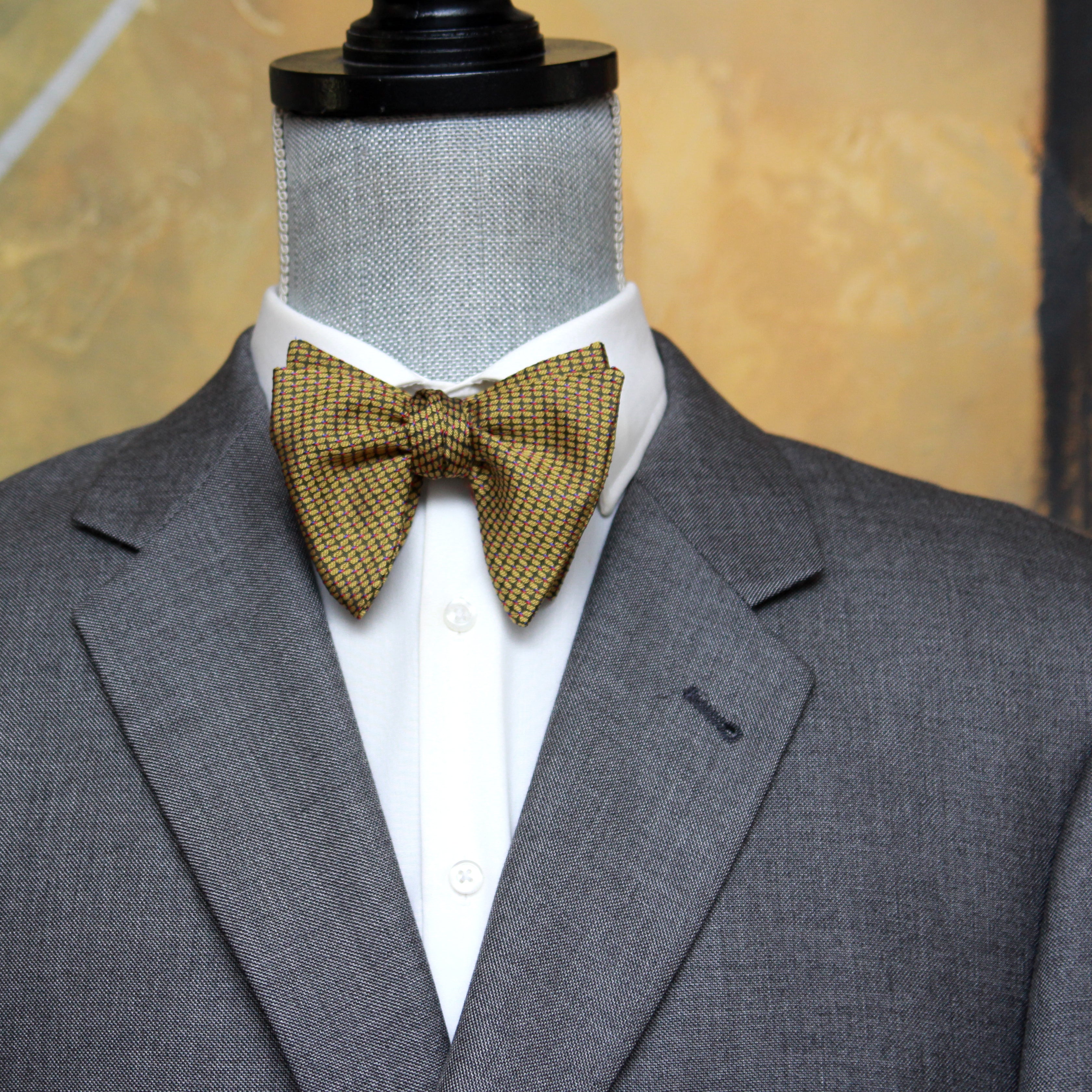 Big Butterfly Bow tie in Mustard Ornament Silk