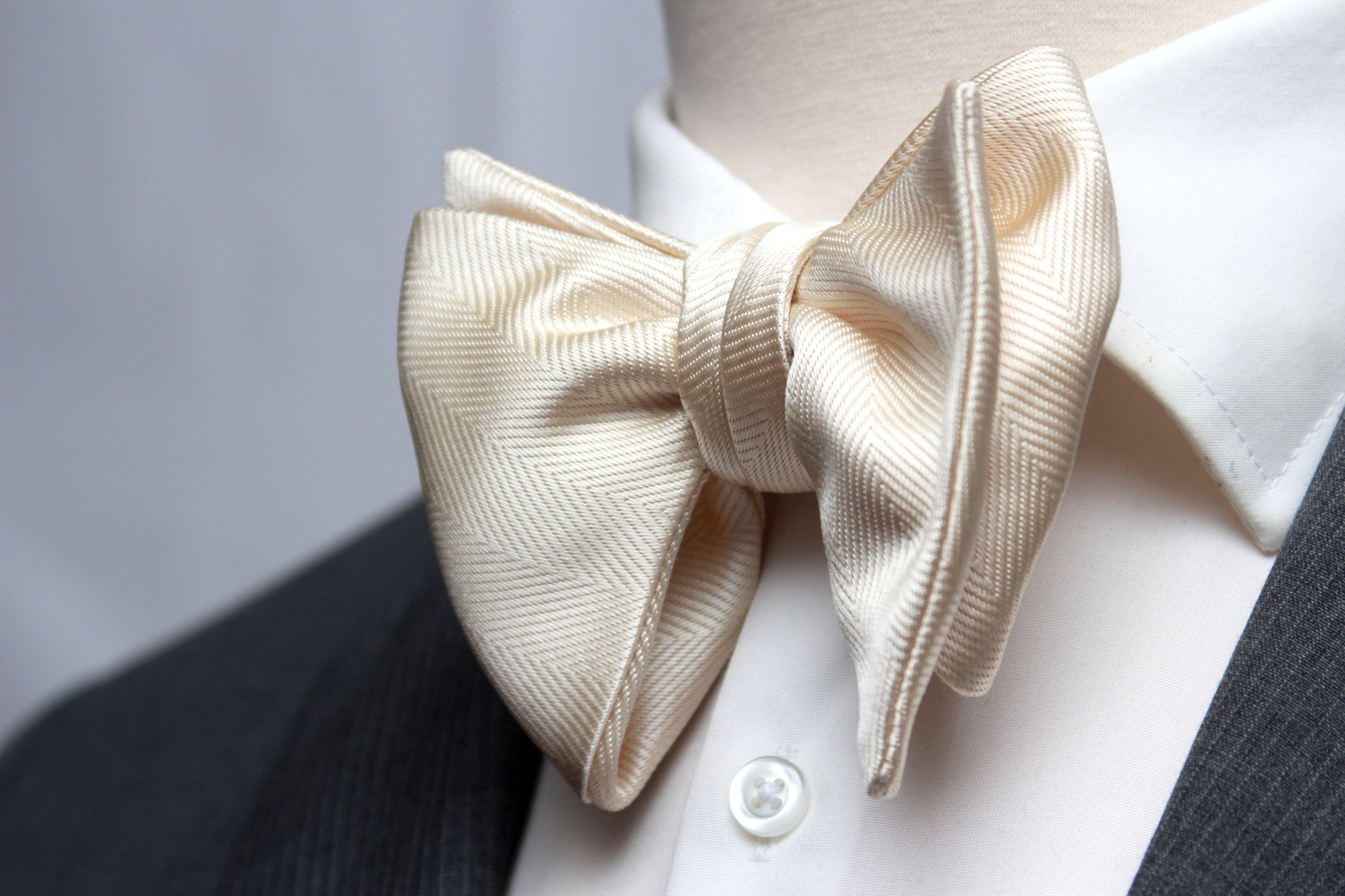 Men's Large Silk Bow Tie