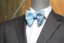 Load image into Gallery viewer, Blue Paisley Big Butterfly Silk Bow Tie
