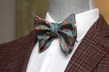 Load image into Gallery viewer, Big Butterfly Bow tie Nautica Motive
