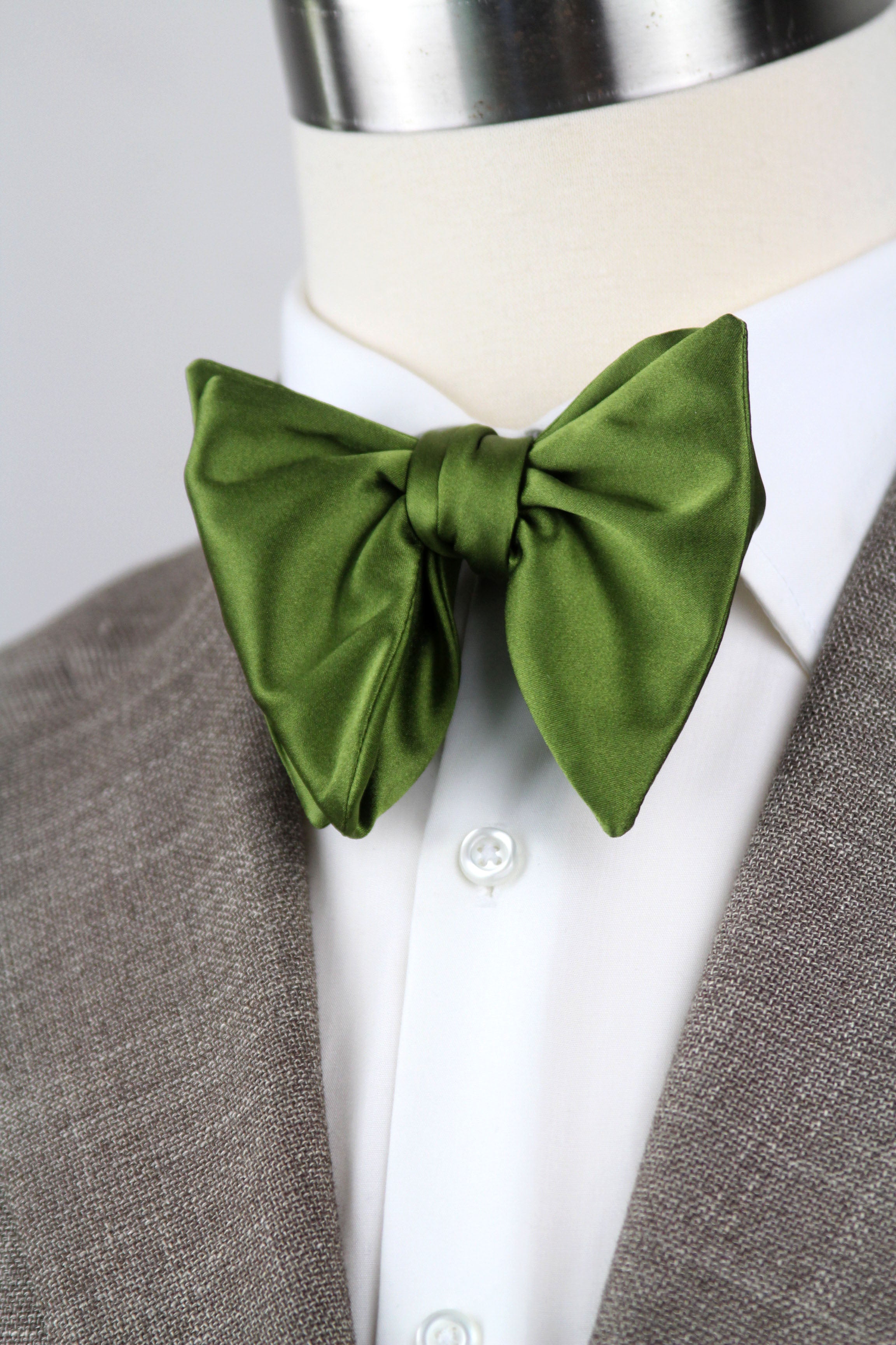 Men's Large Silk Bow Tie Pesto Green Charmeuse