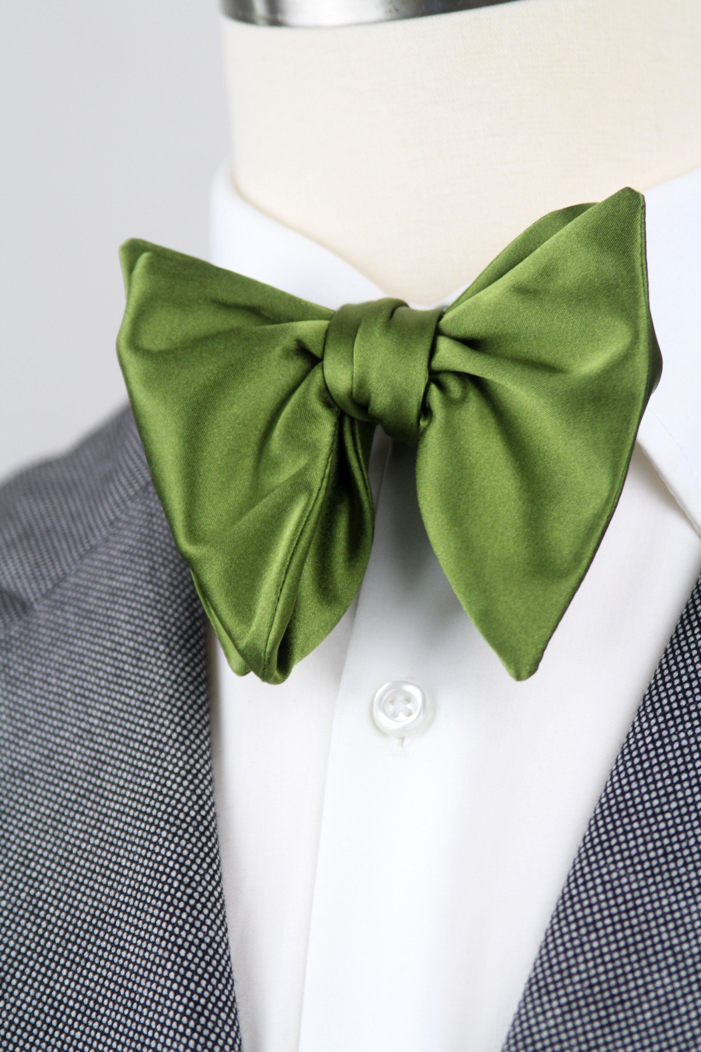 Men's Large Silk Bow Tie Pesto Green Charmeuse