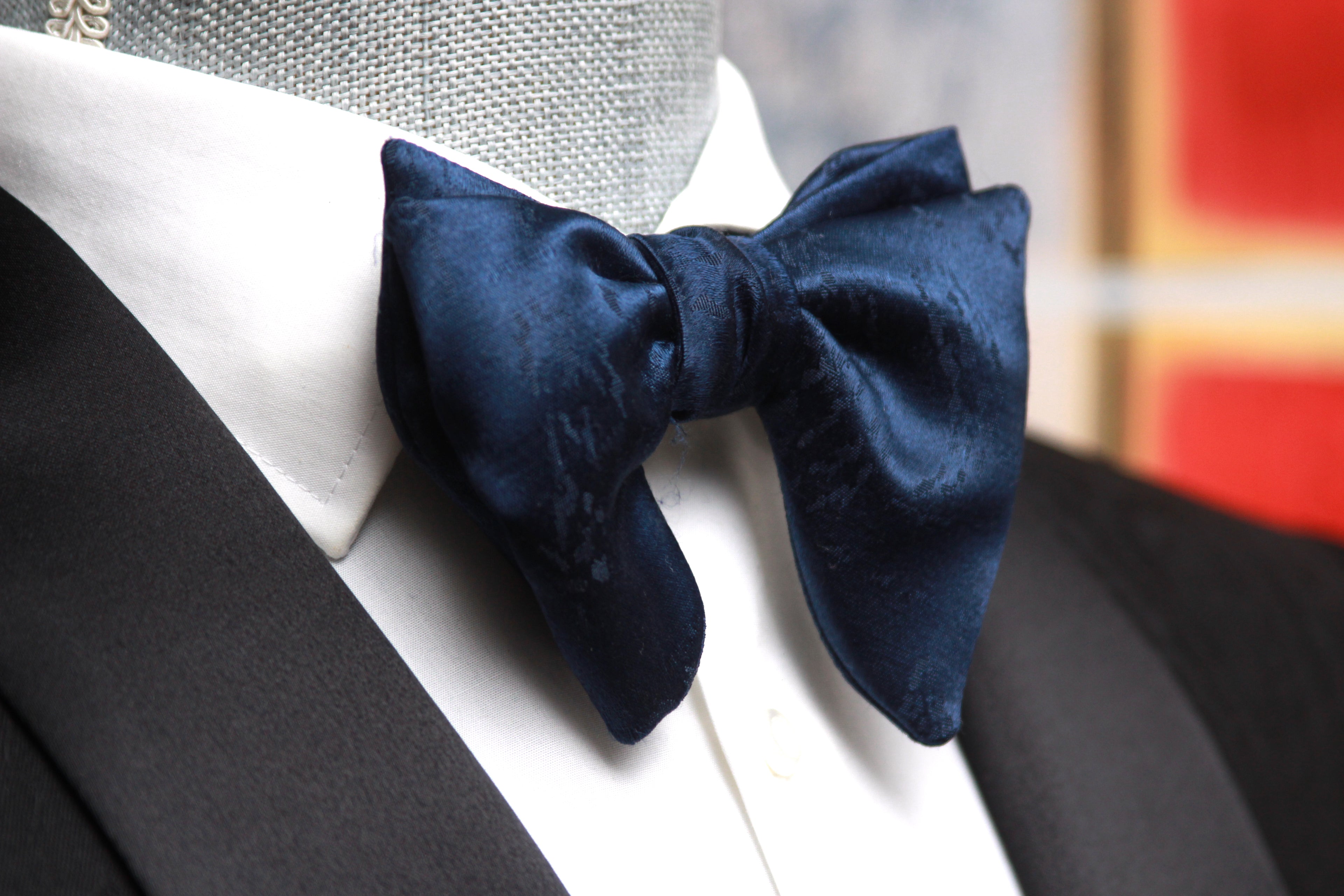 Men's Large Silk Bow Tie