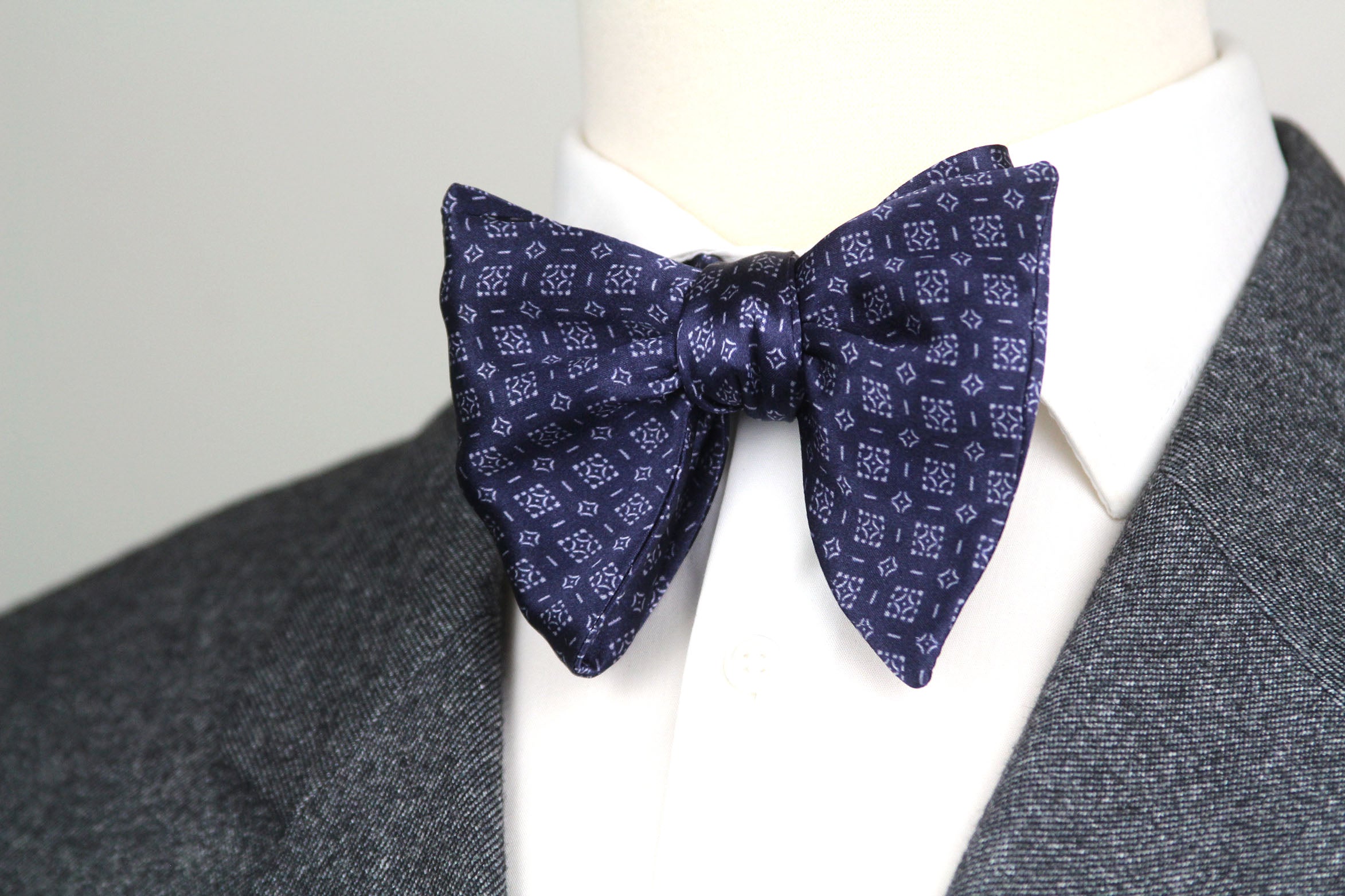 Men's Large Silk Bow Tie