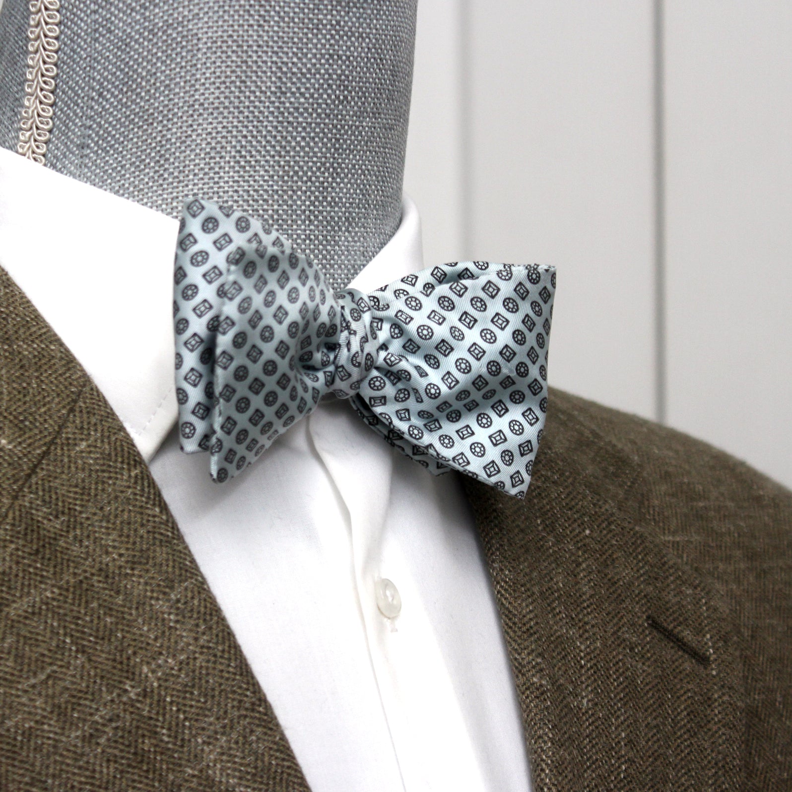 Grey Ornament Self-Tie Bow Tie