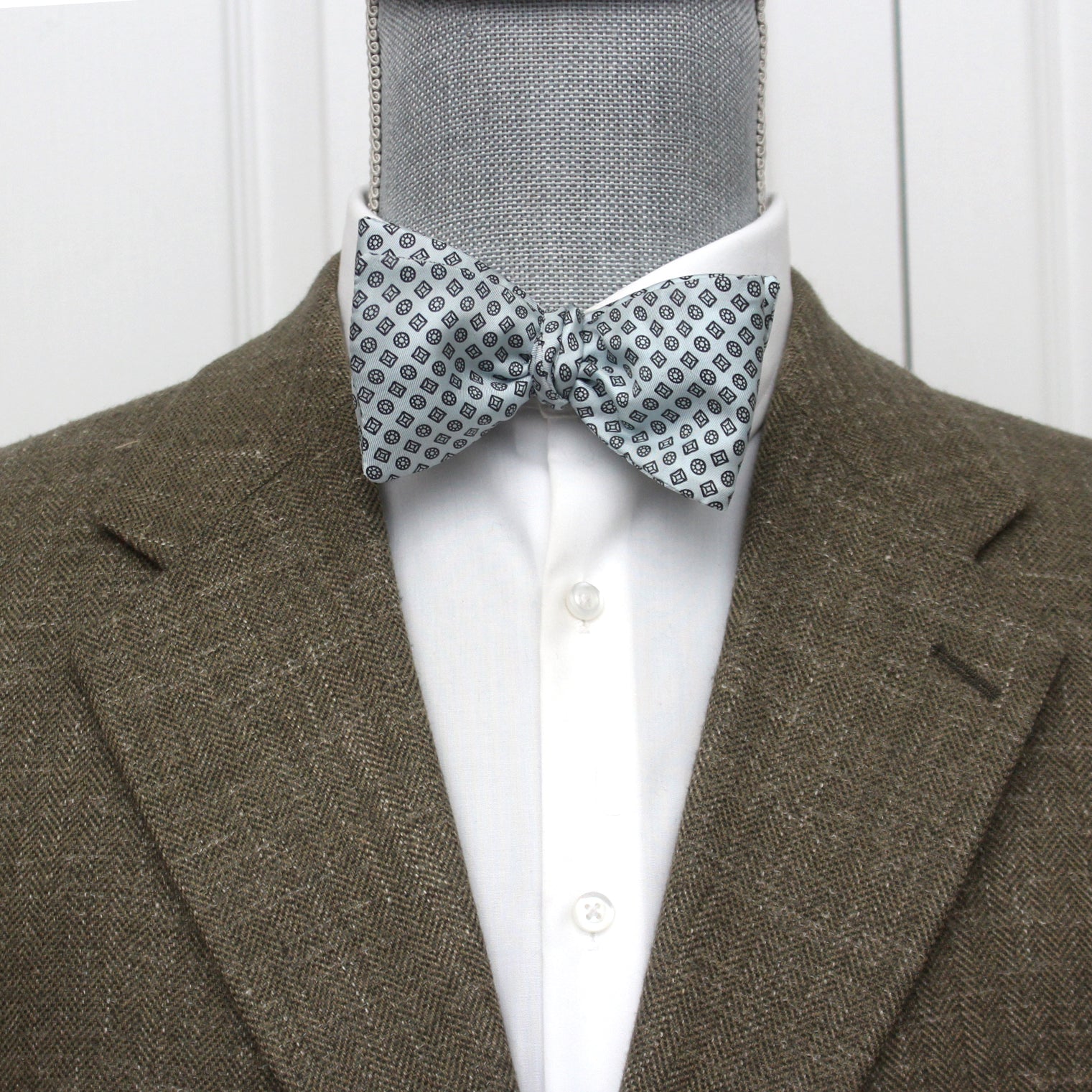 Grey Ornament Self-Tie Bow Tie