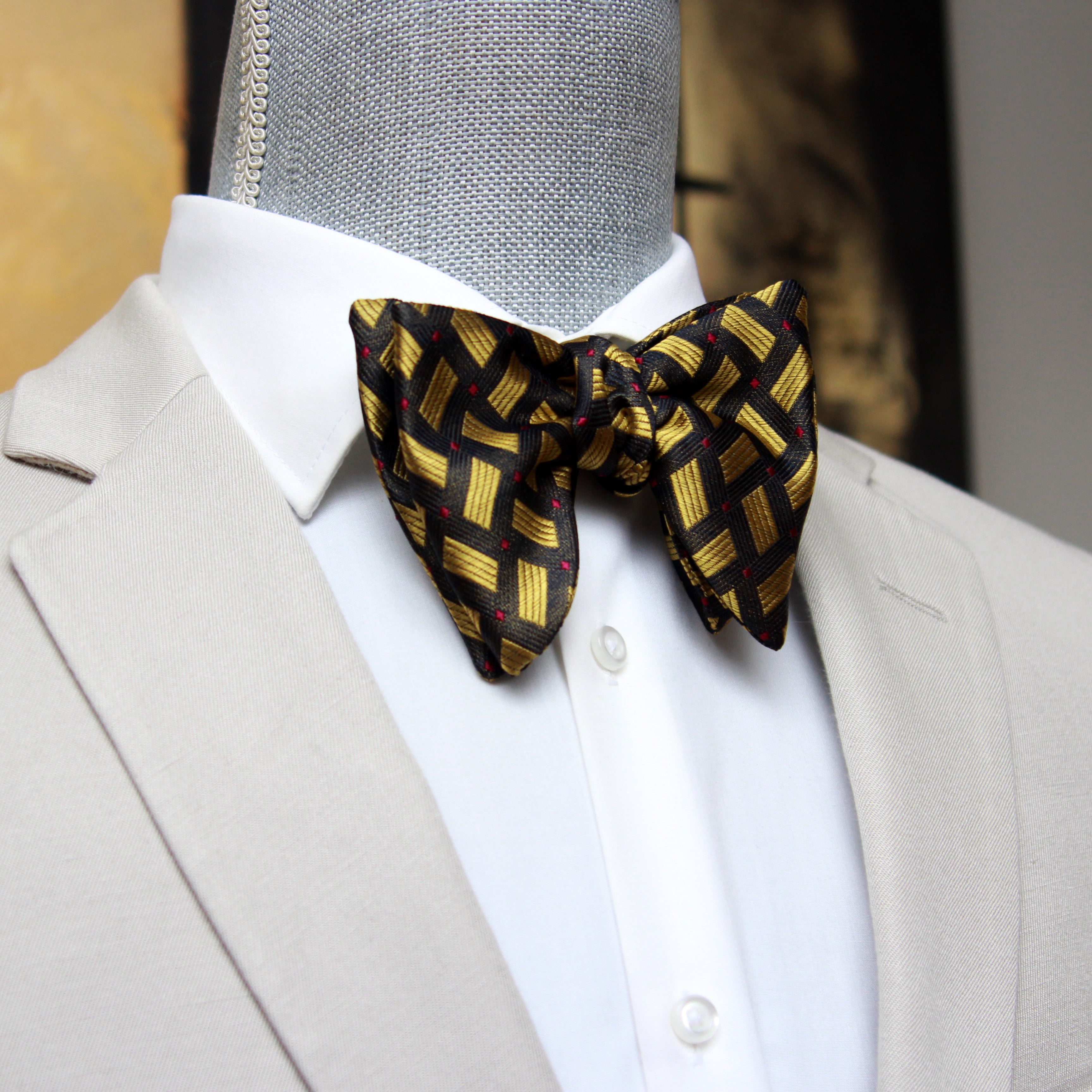 Big Butterfly Silk Bow Tie