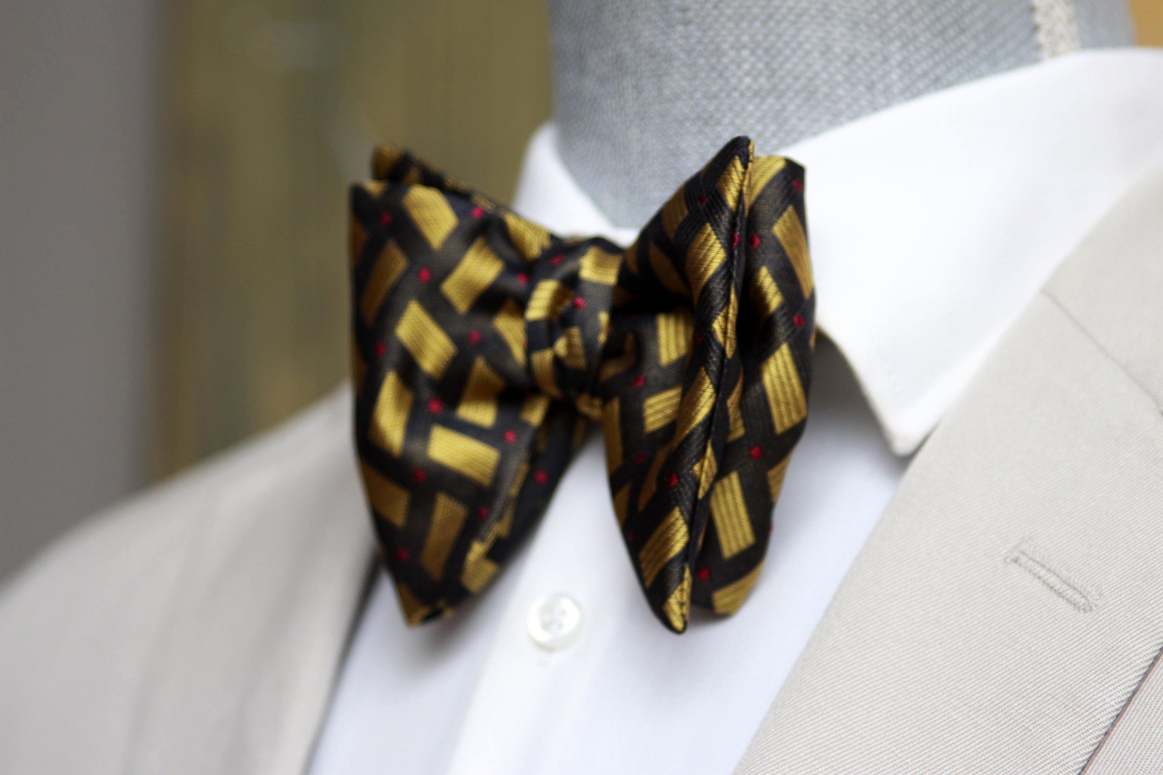Big Butterfly Silk Bow Tie