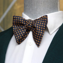 Load image into Gallery viewer, Men&#39;s Large Silk Bow Tie
