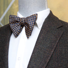 Load image into Gallery viewer, Men&#39;s Large Silk Bow Tie
