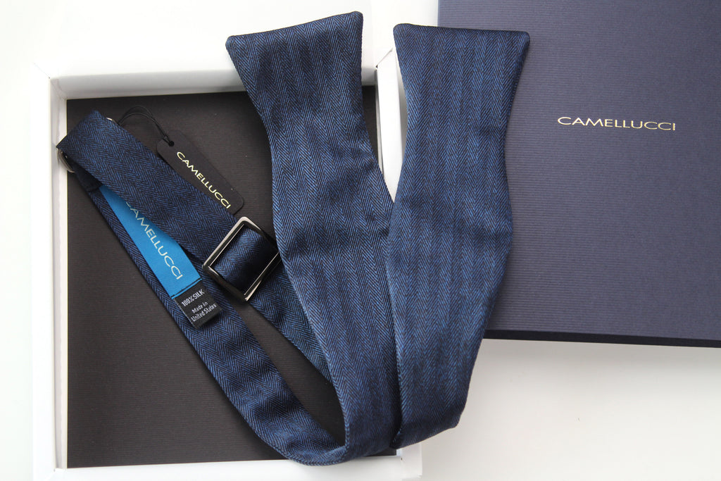 Silk Men's Bow Tie Navy Blue