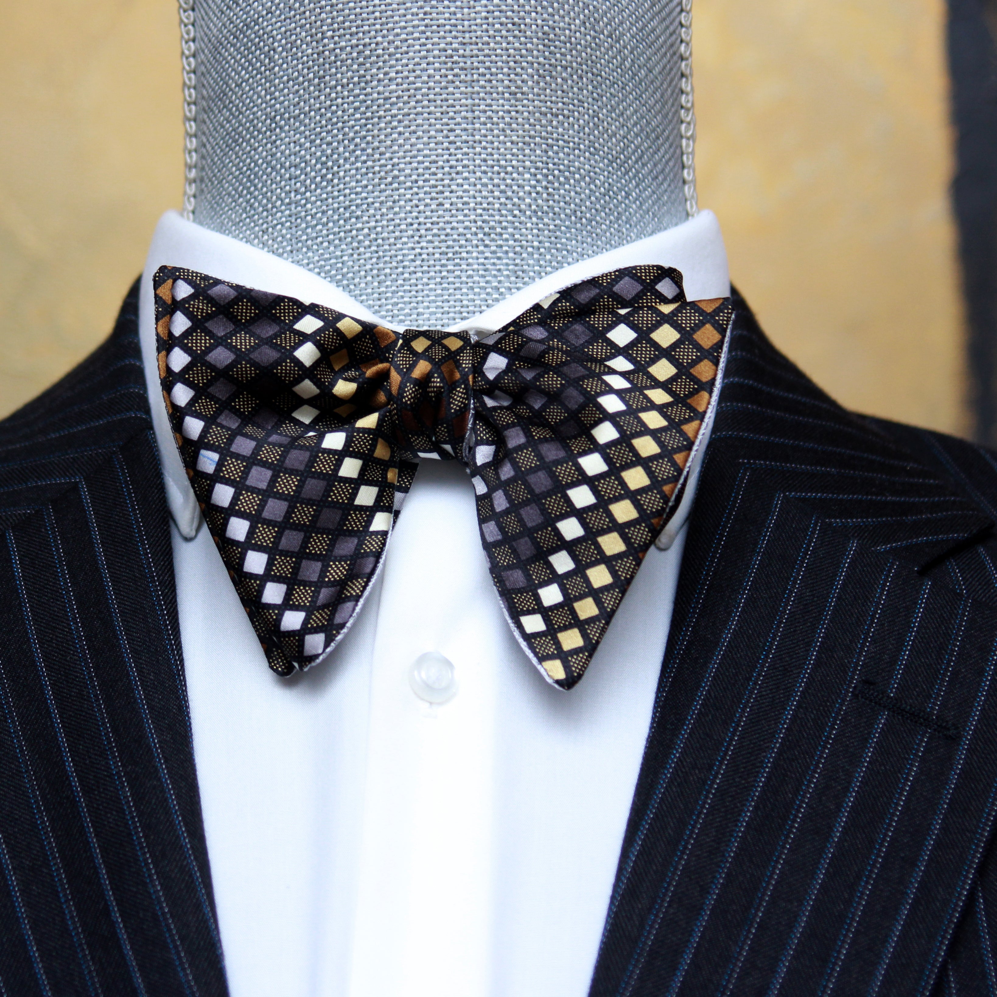 Large men's Bow tie