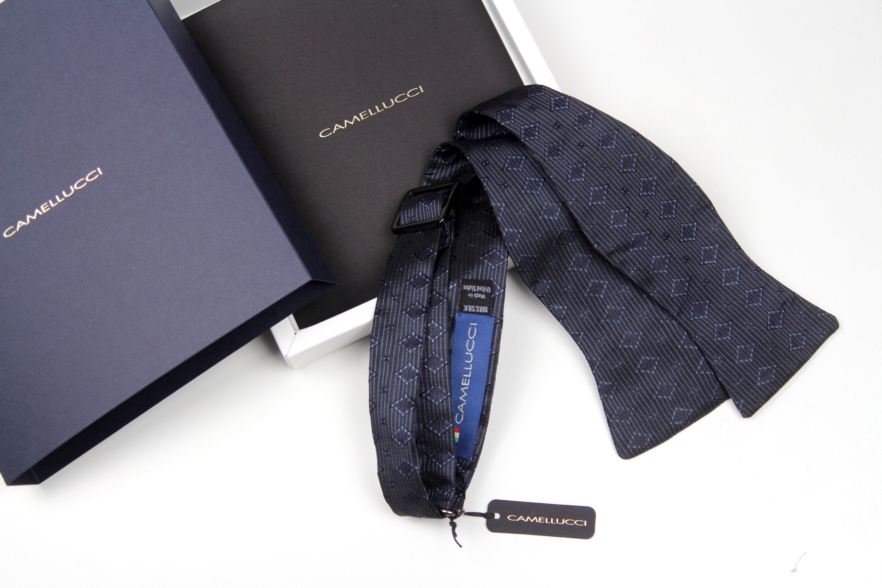 Silk Men's Bow Tie Navy Blue Ornament