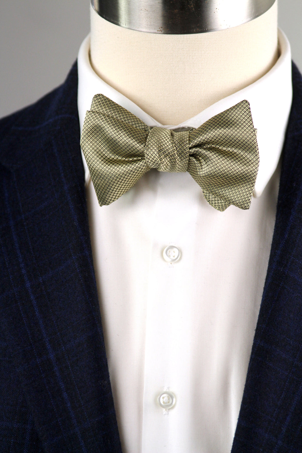 Silk Men's Bow Tie Gold