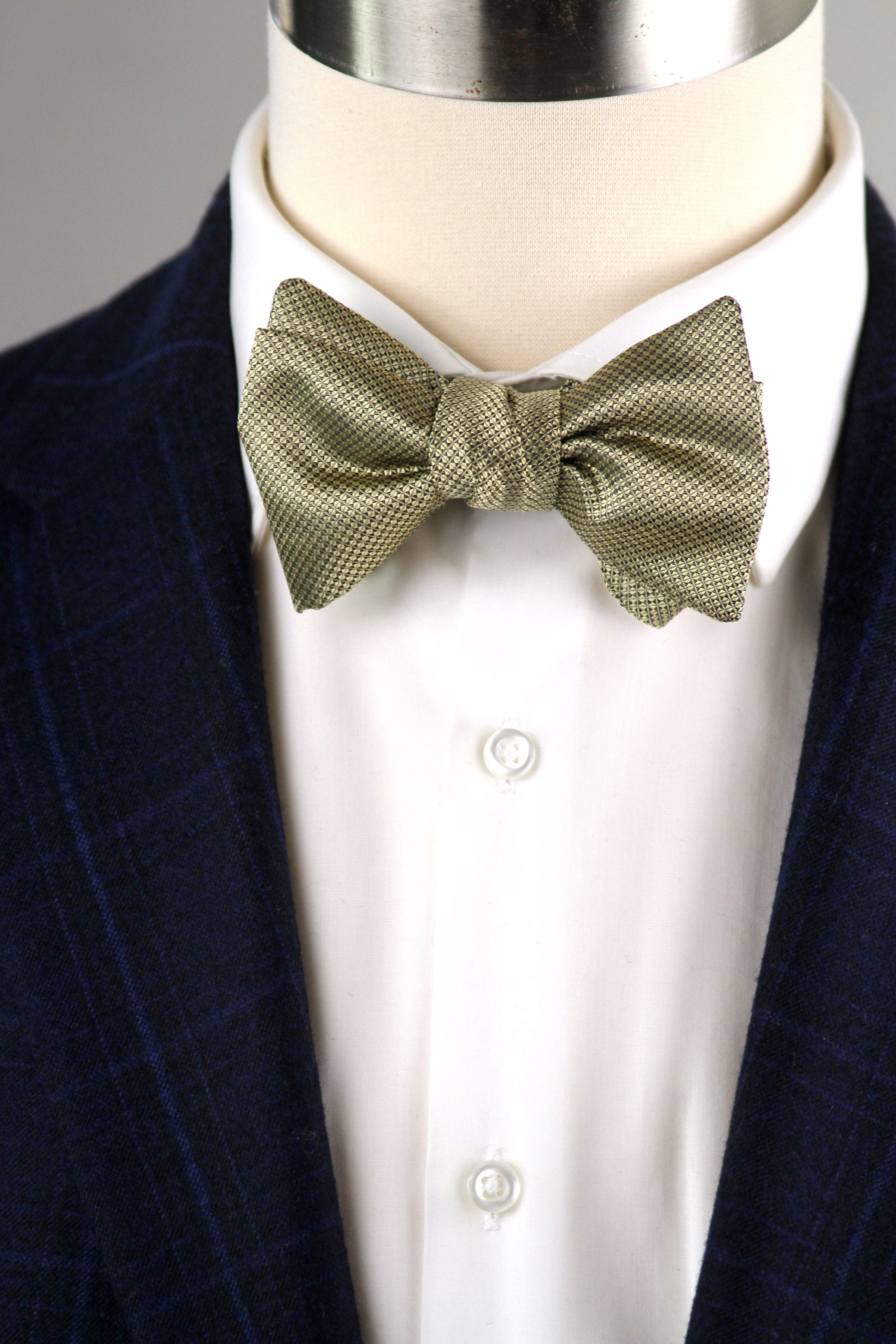Silk Men's Bow Tie Gold