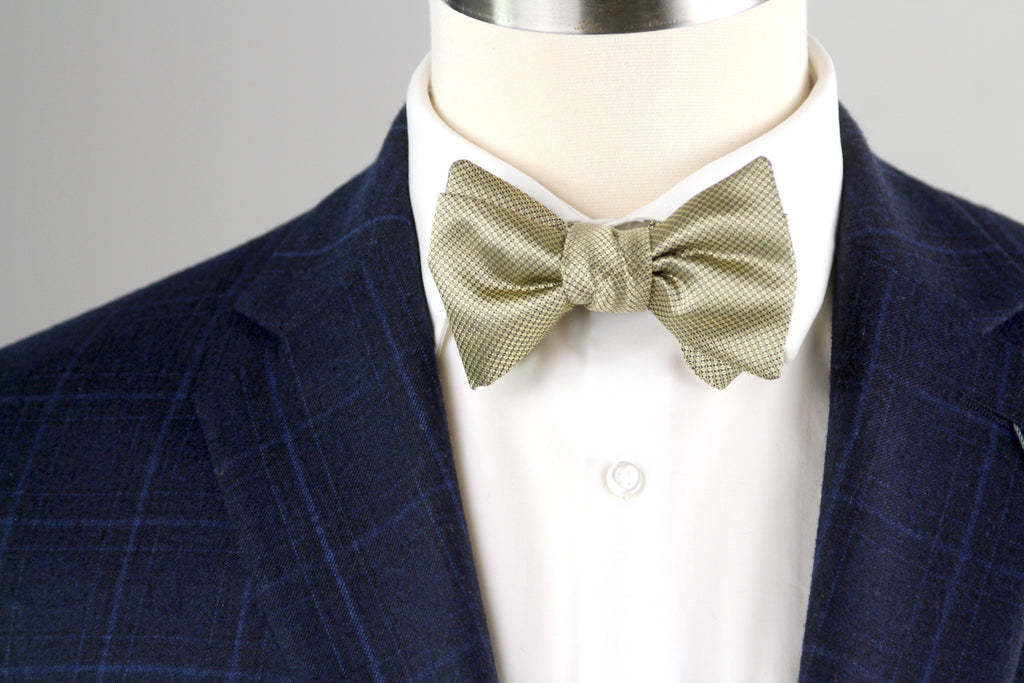Silk Men's Bow Tie Gold