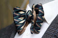 Load image into Gallery viewer, Big Butterfly Black Green Ornament Silk Bow Tie
