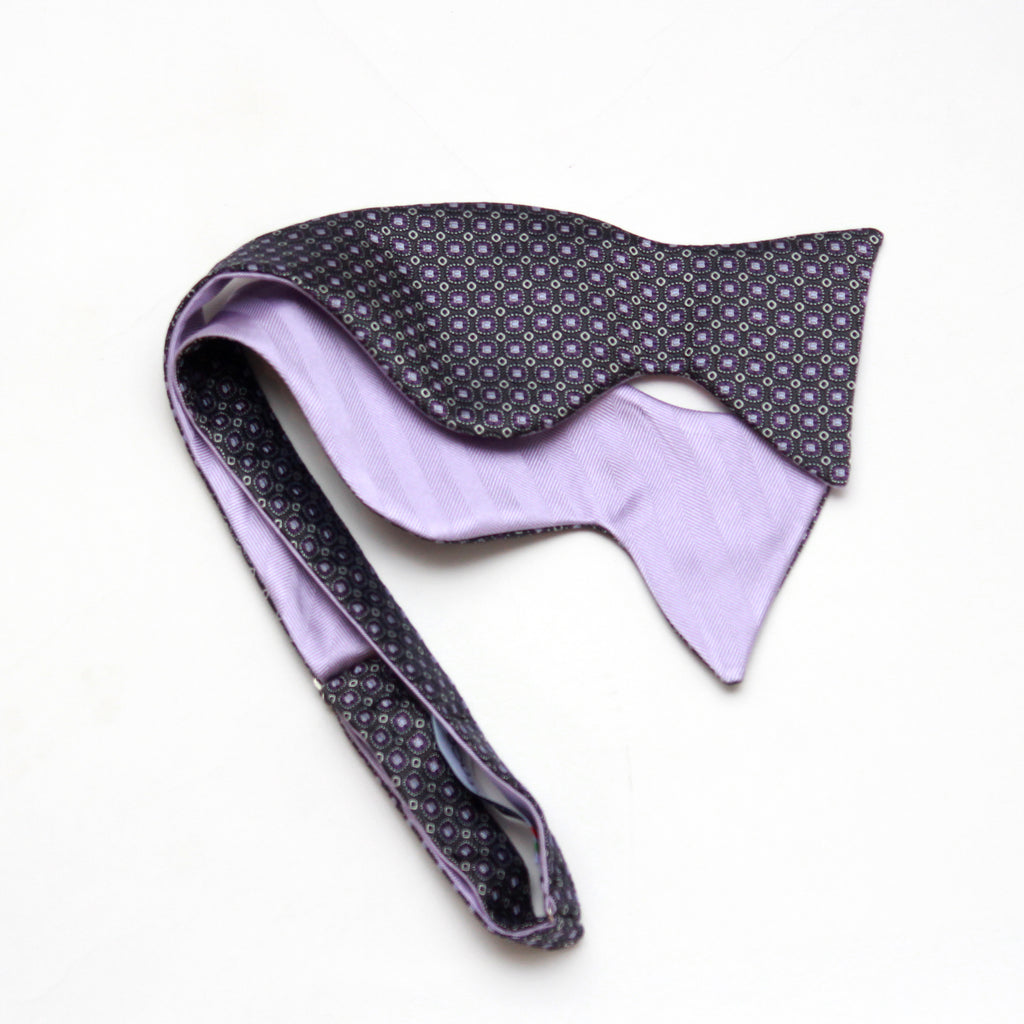 Big Butterfly Purple Plum with Light Lavender Silk Bow Tie
