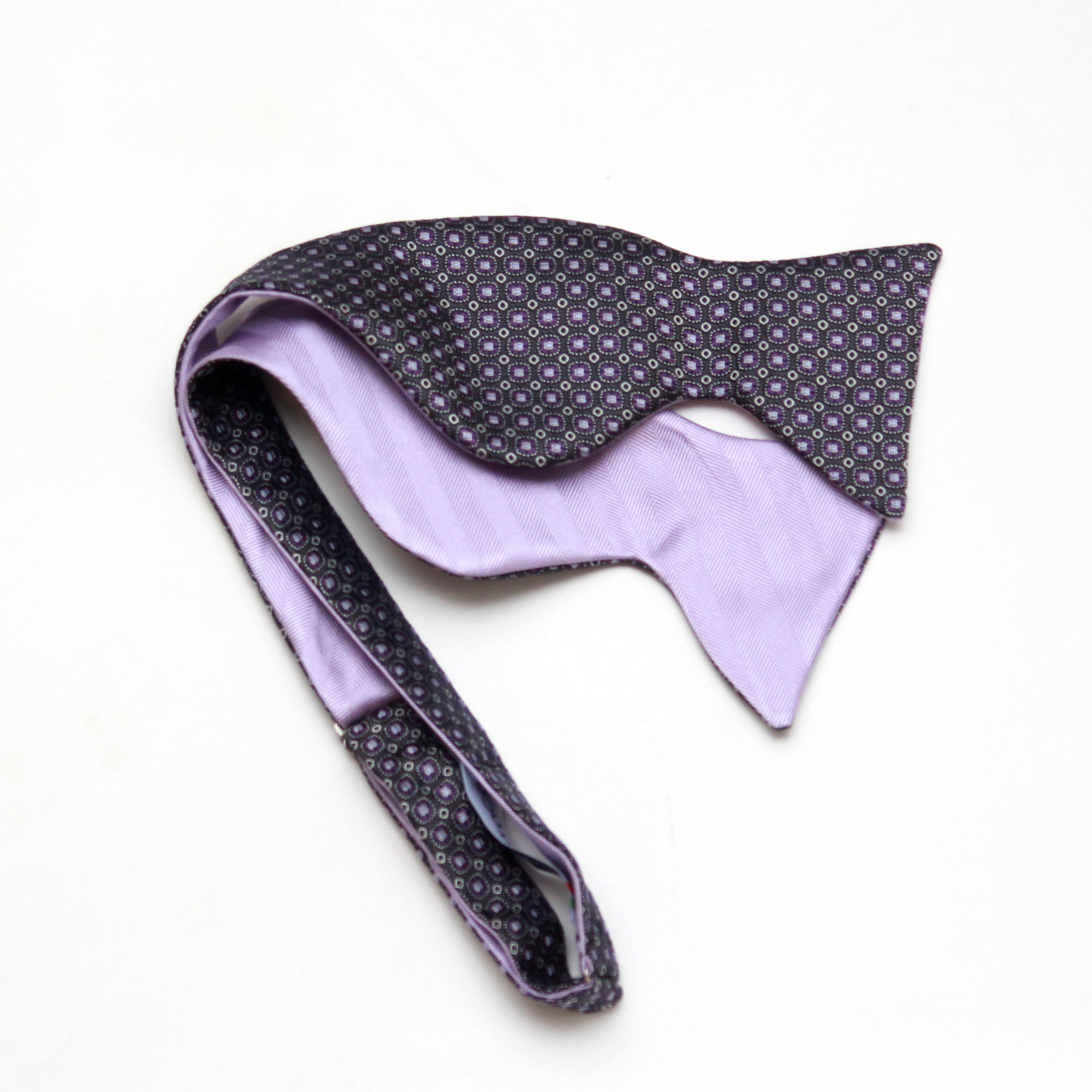 Big Butterfly Purple Plum with Light Lavender Silk Bow Tie