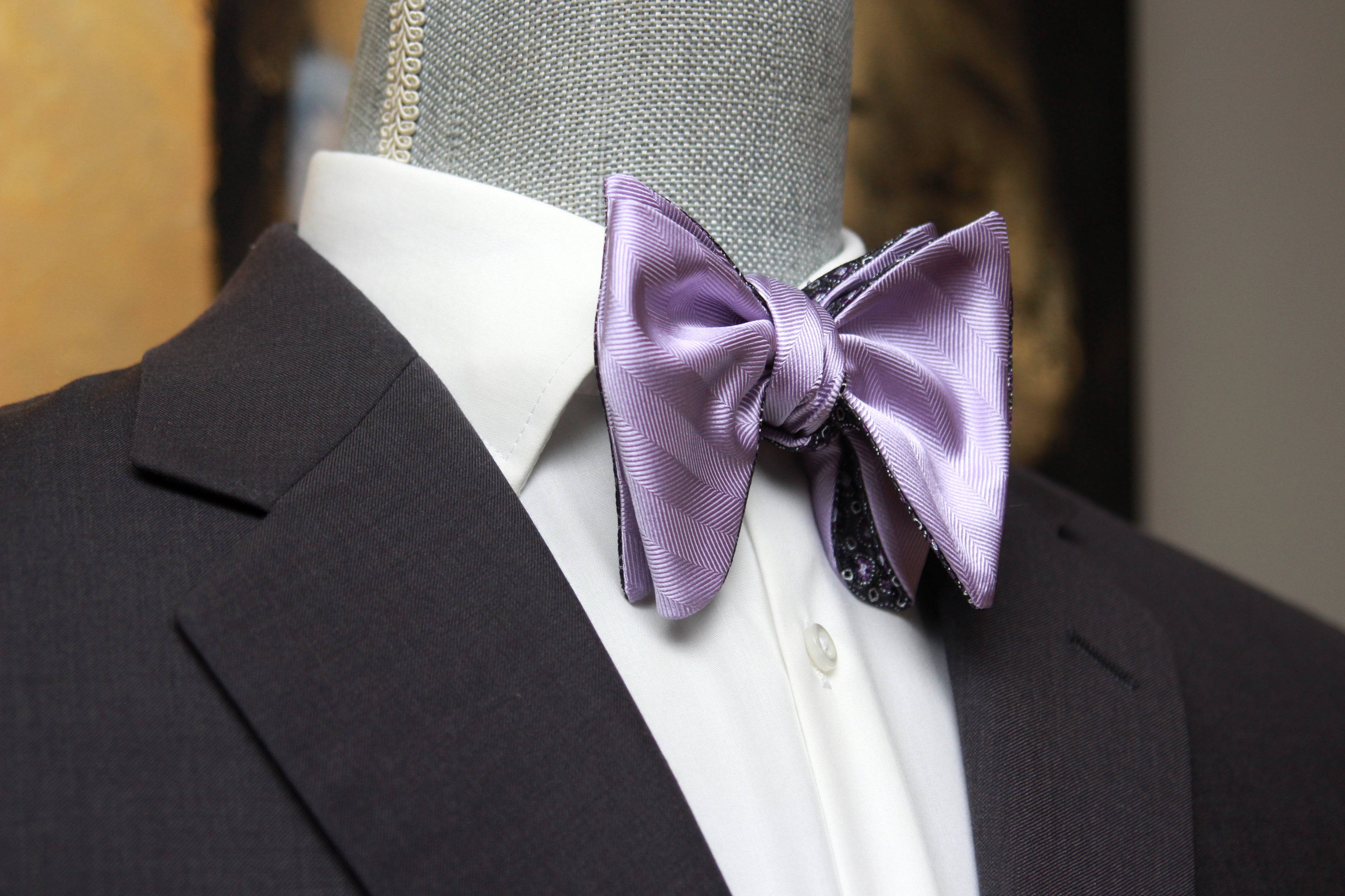 Big Butterfly Purple Plum with Light Lavender Silk Bow Tie