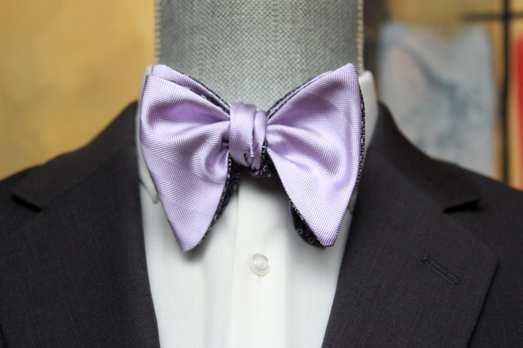 Big Butterfly Purple Plum with Light Lavender Silk Bow Tie