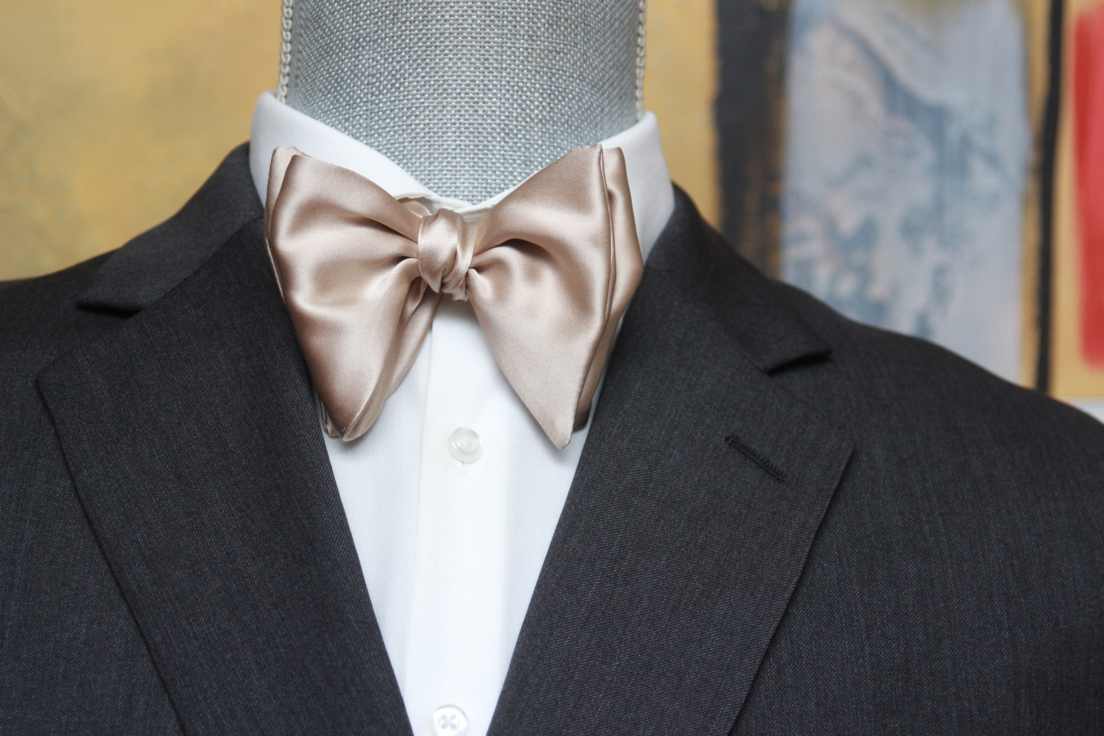 Big Butterfly Beige Silk Bow Tie