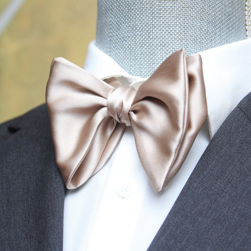 Big Butterfly Beige Silk Bow Tie