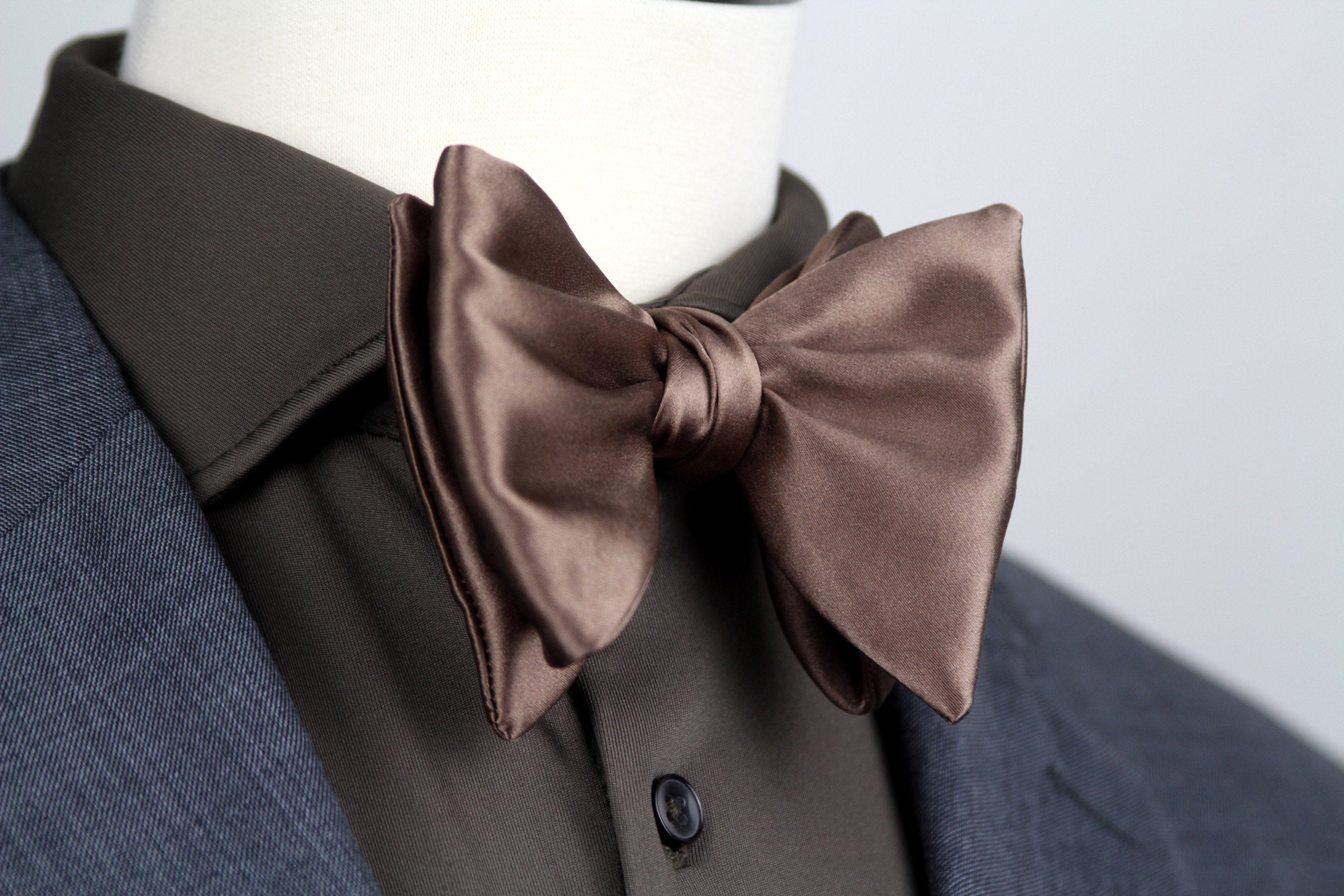 Men’s Self-Tie Big Butterfly Bow tie Chocolate Brown