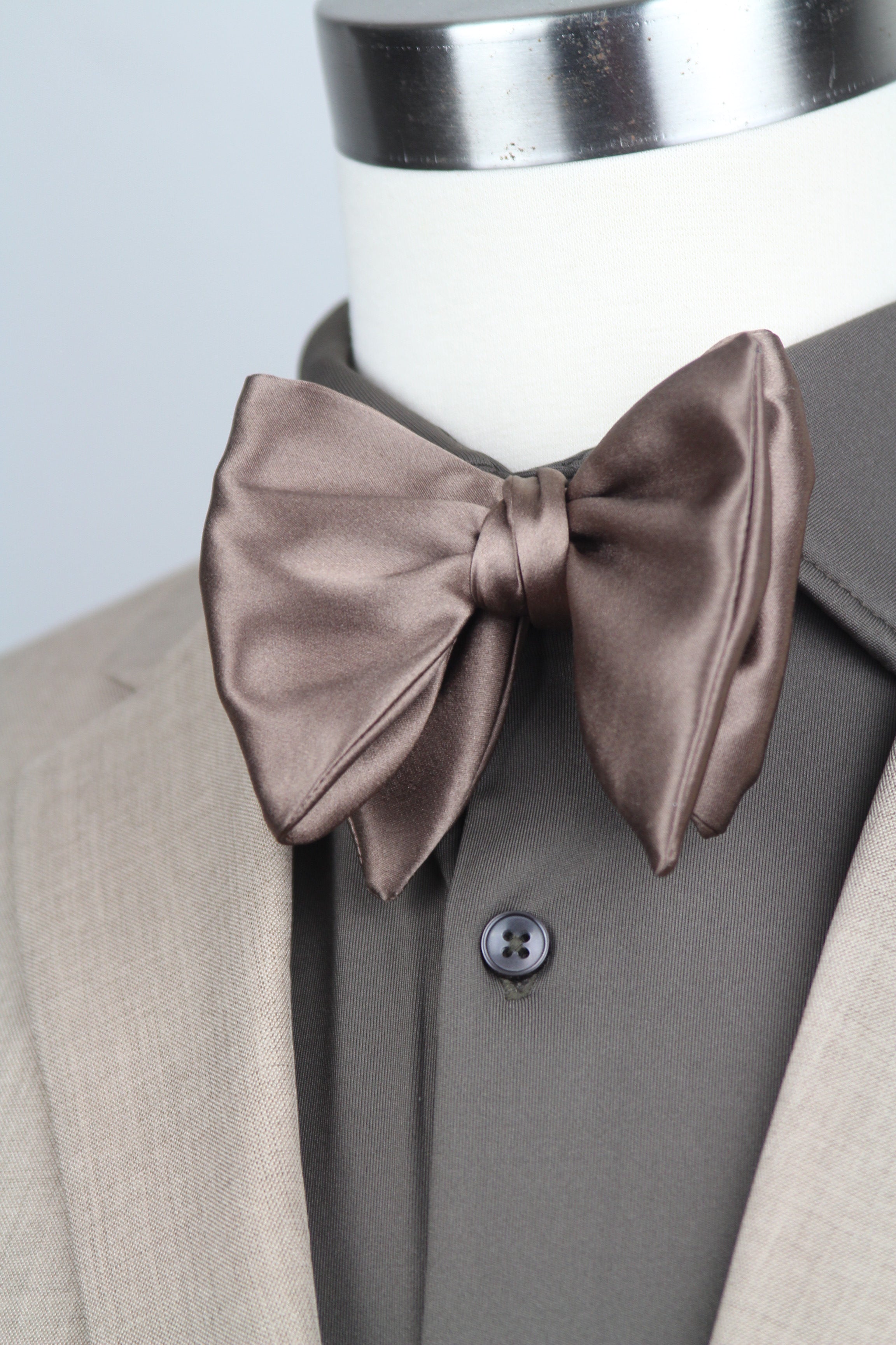 Men’s Self-Tie Big Butterfly Bow tie Chocolate Brown