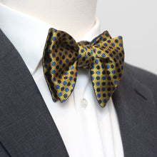 Load image into Gallery viewer, Large Men&#39;s Bow Tie
