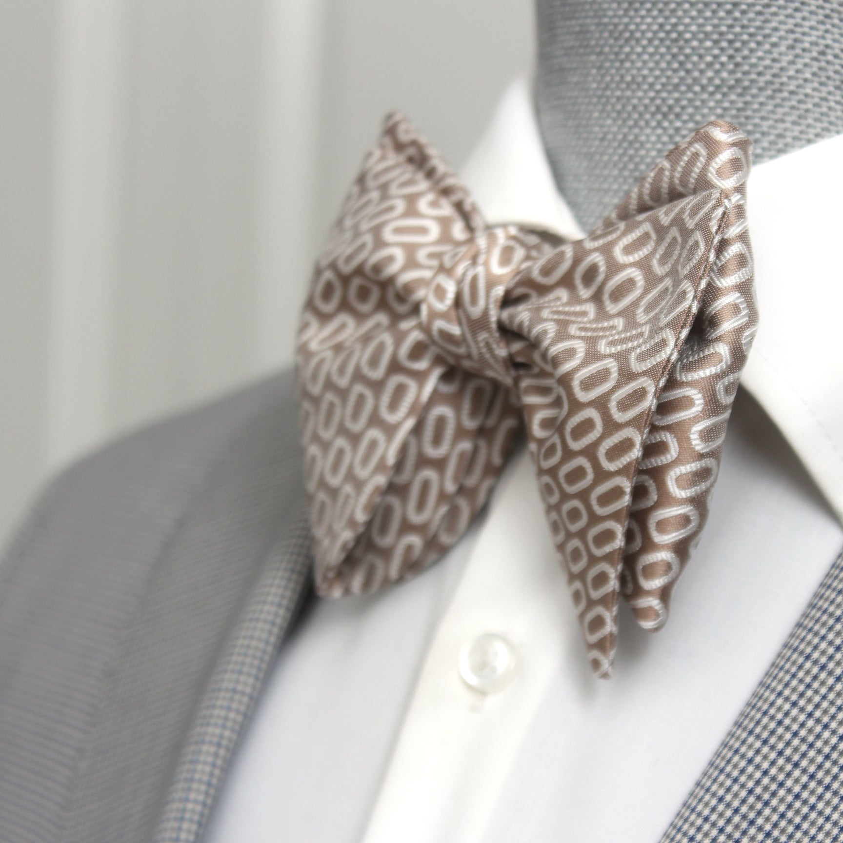 White Beige Ornament Big Butterfly Bow tie
