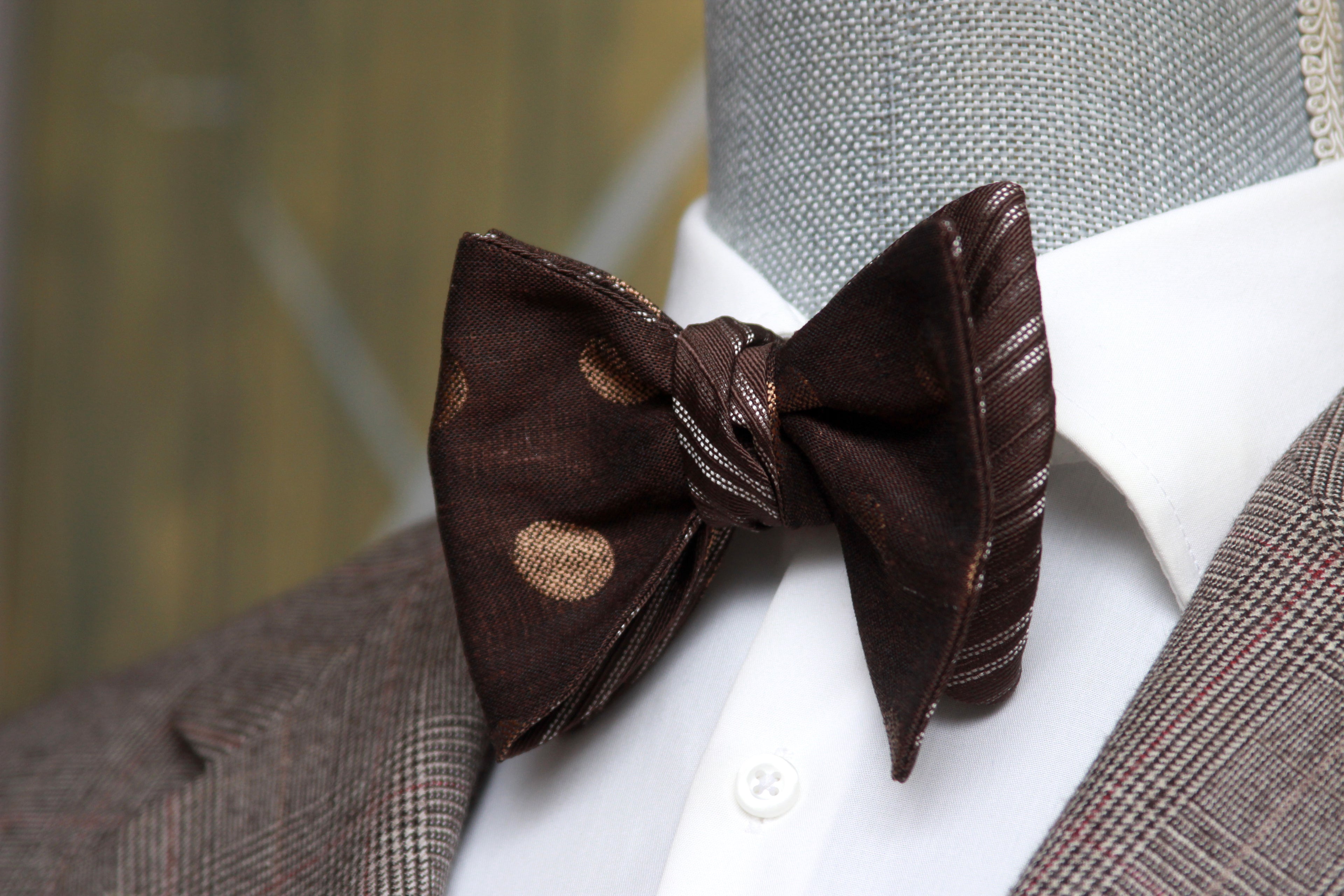Big Butterfly Brown Silk Bow Tie