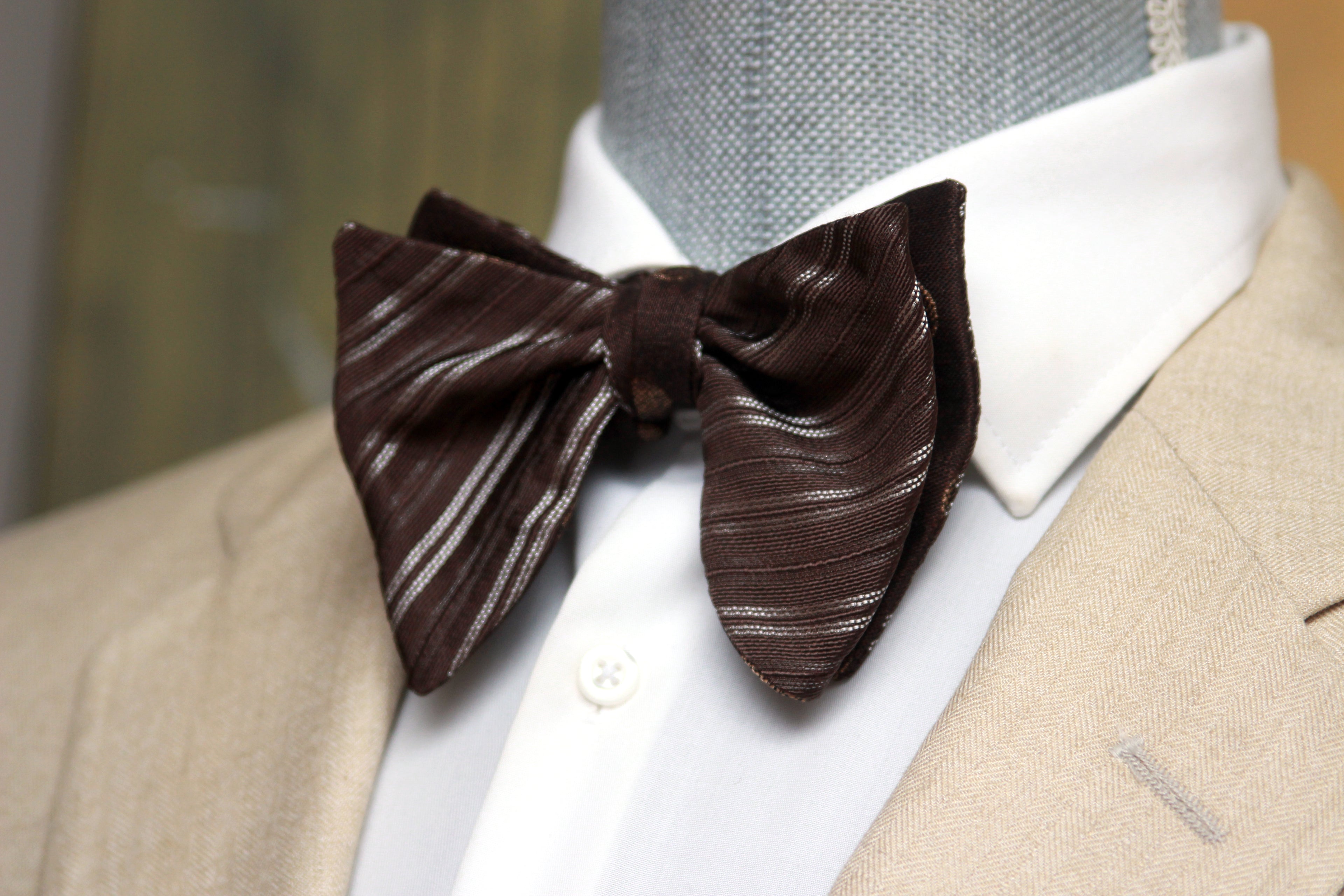 Big Butterfly Brown Silk Bow Tie