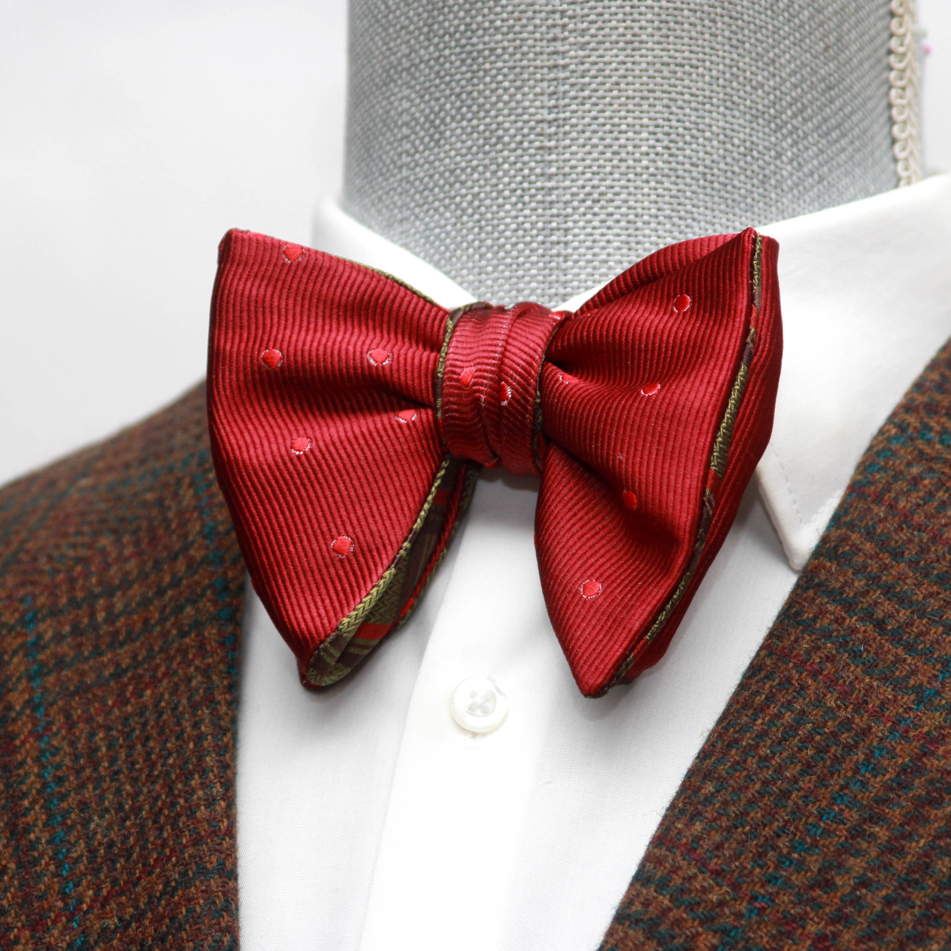 Red Green Reversible Big Butterfly Silk Bow Tie