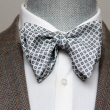 Load image into Gallery viewer, Big Butterfly Grey Ornament Silk Bow Tie
