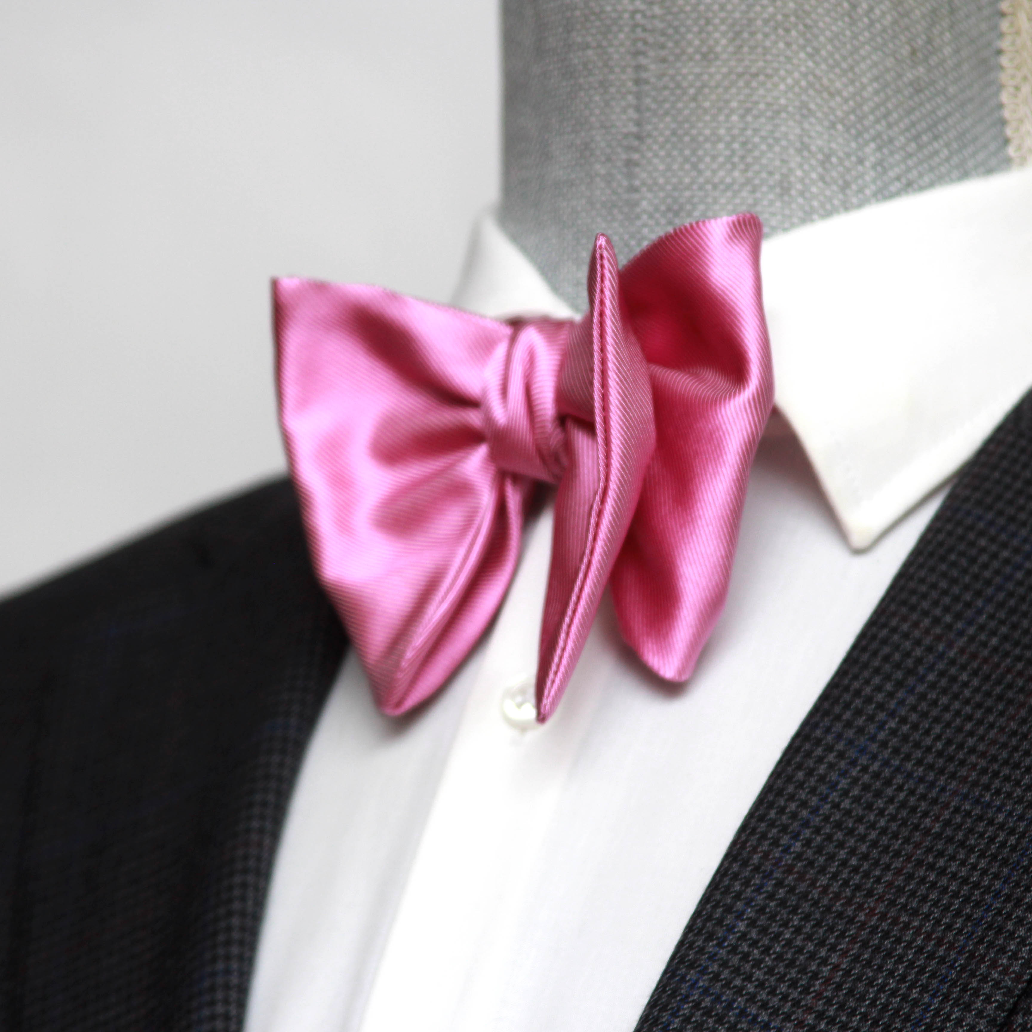 Big Butterfly Fuchsia Silk Bow Tie