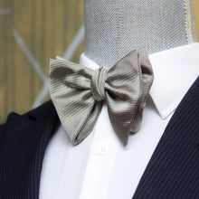 Load image into Gallery viewer, Big Butterfly Grey Silver Silk Bow Tie
