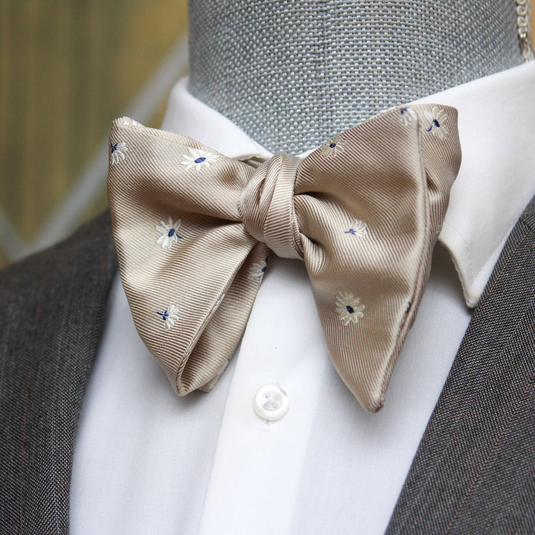 Big Butterfly Beige Blue Flower Silk Bow Tie