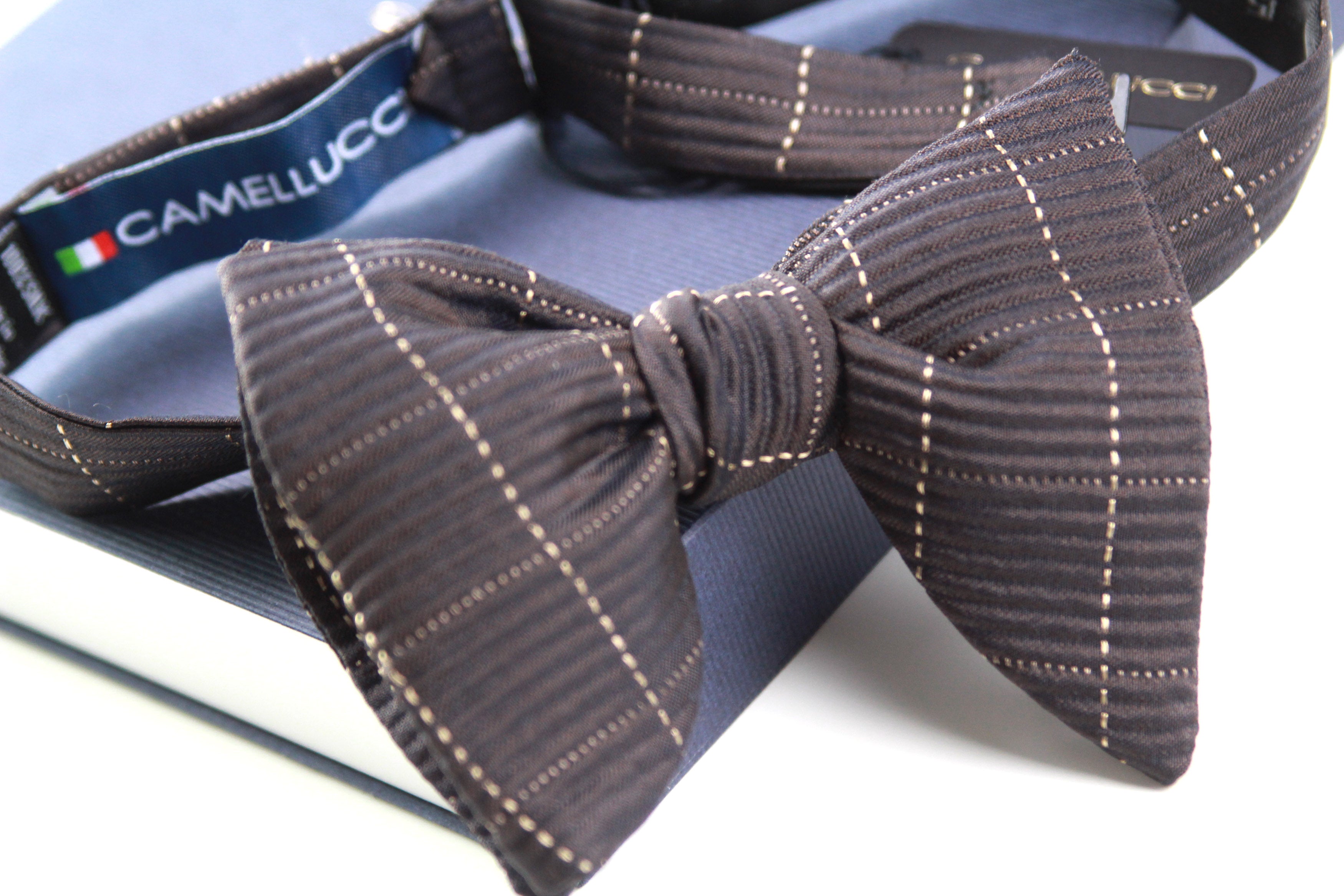 Men's Large Silk Bow Tie Brown Textured