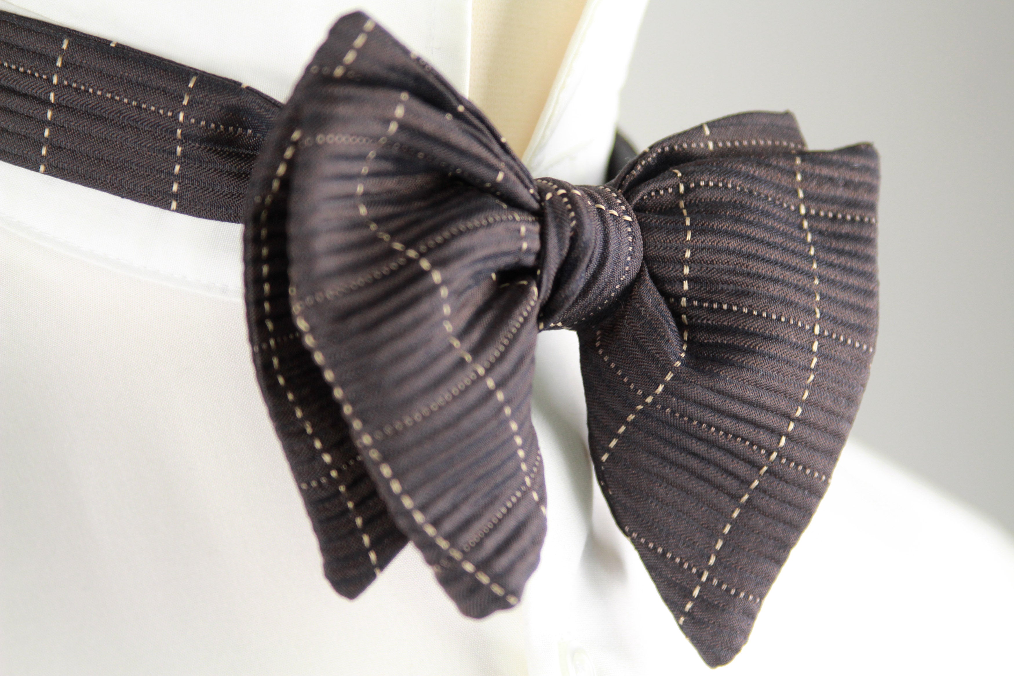 Men's Large Silk Bow Tie Brown Textured