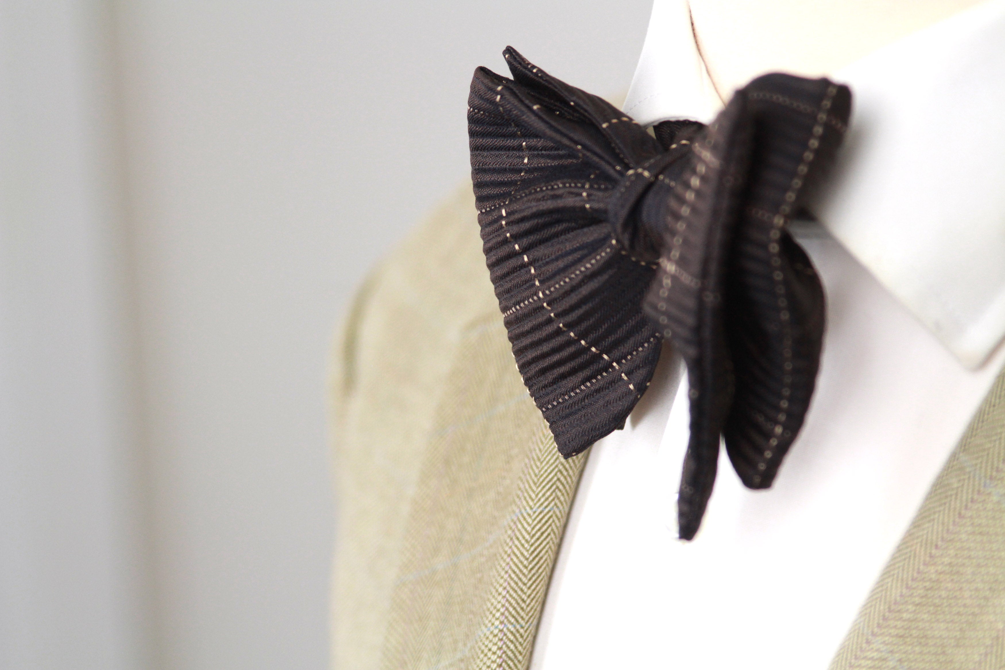 Men's Large Silk Bow Tie Brown Textured