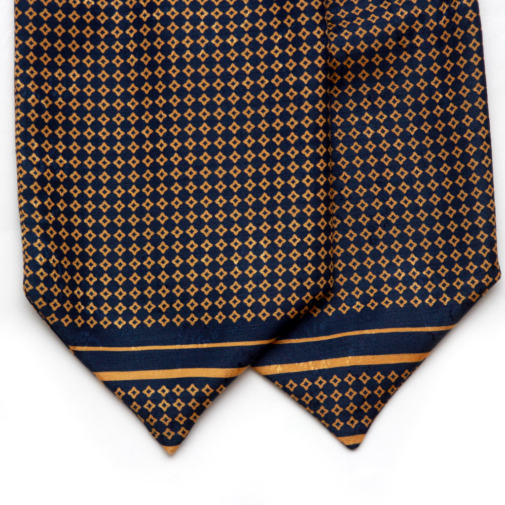 Silk ascot