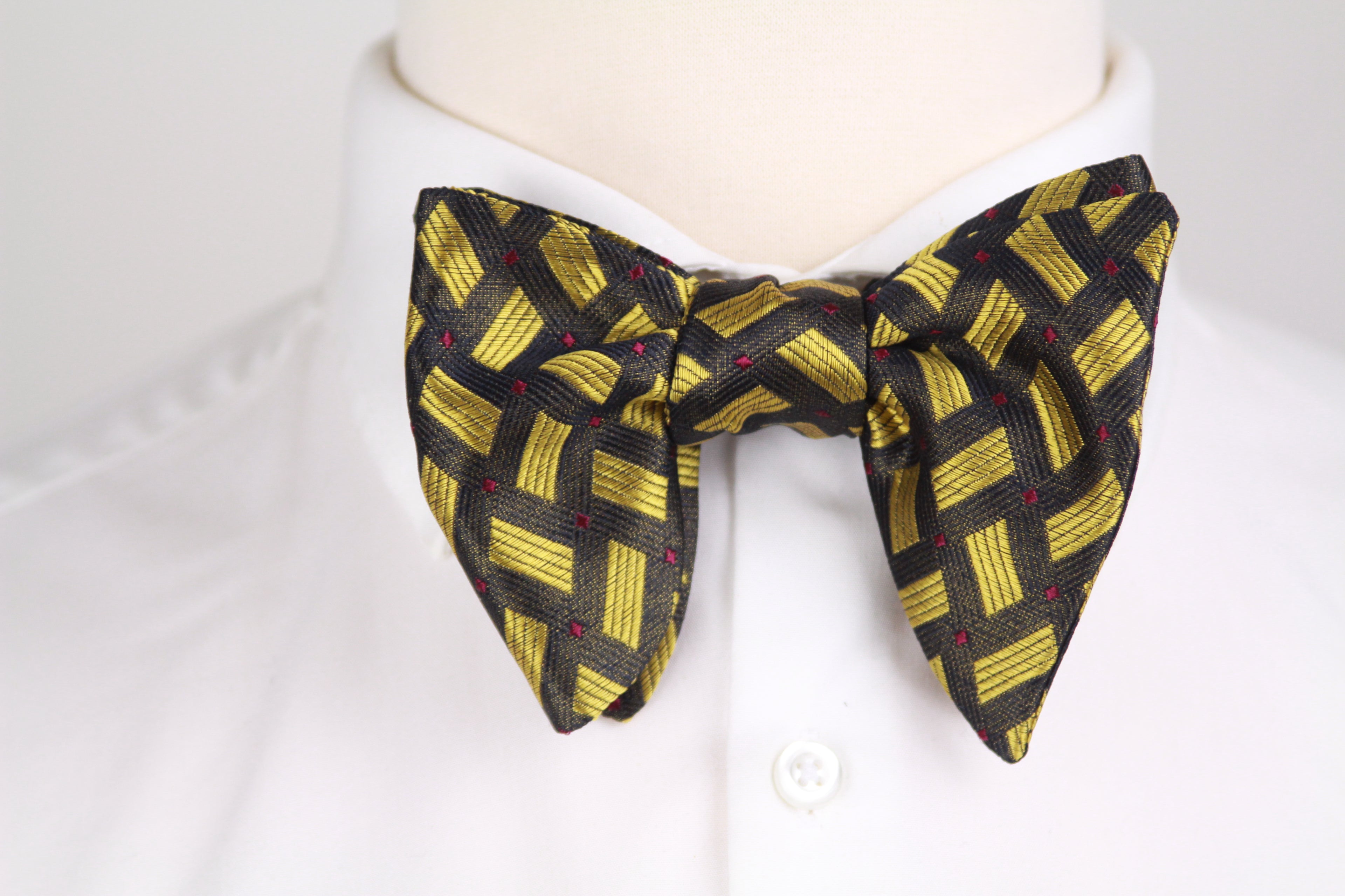 Big Butterfly Silk Bow Tie