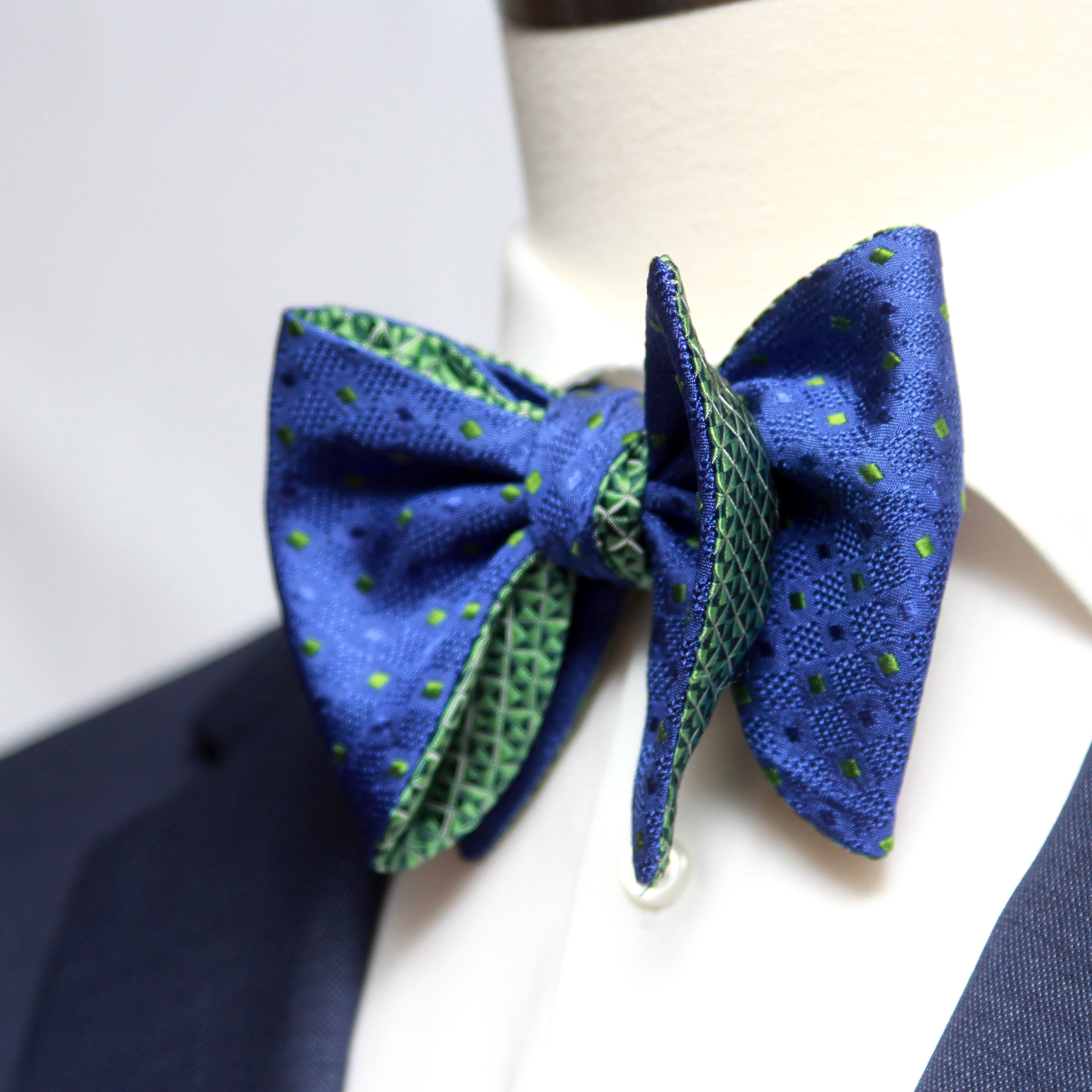 Big Butterfly Green Blue Silk Bow Tie