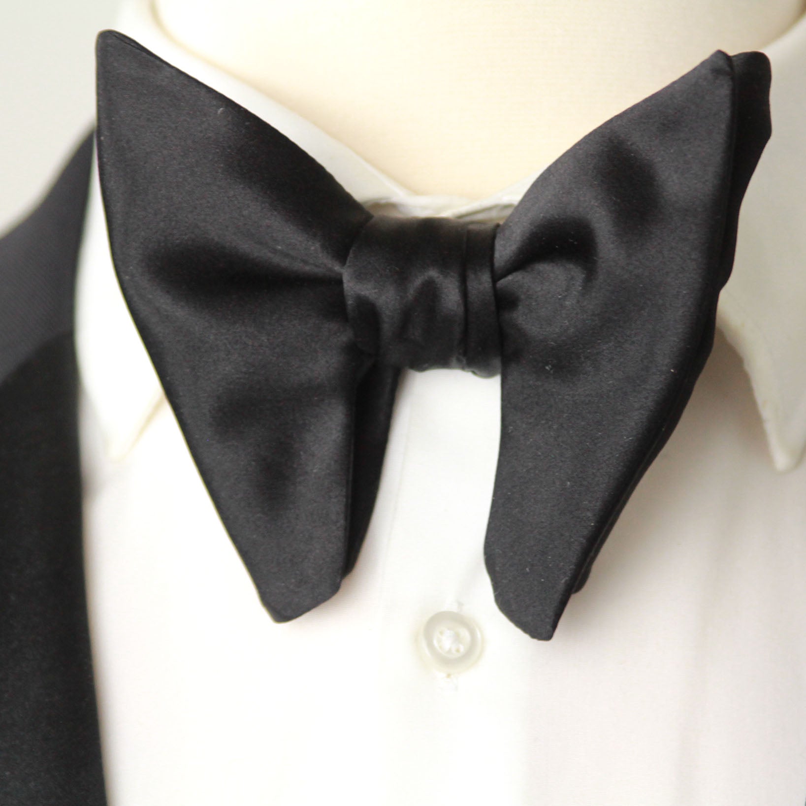 Men's Silk Bow Tie LAKE NORMAN. MADE IN THE UNITED STATES OF AMERICA