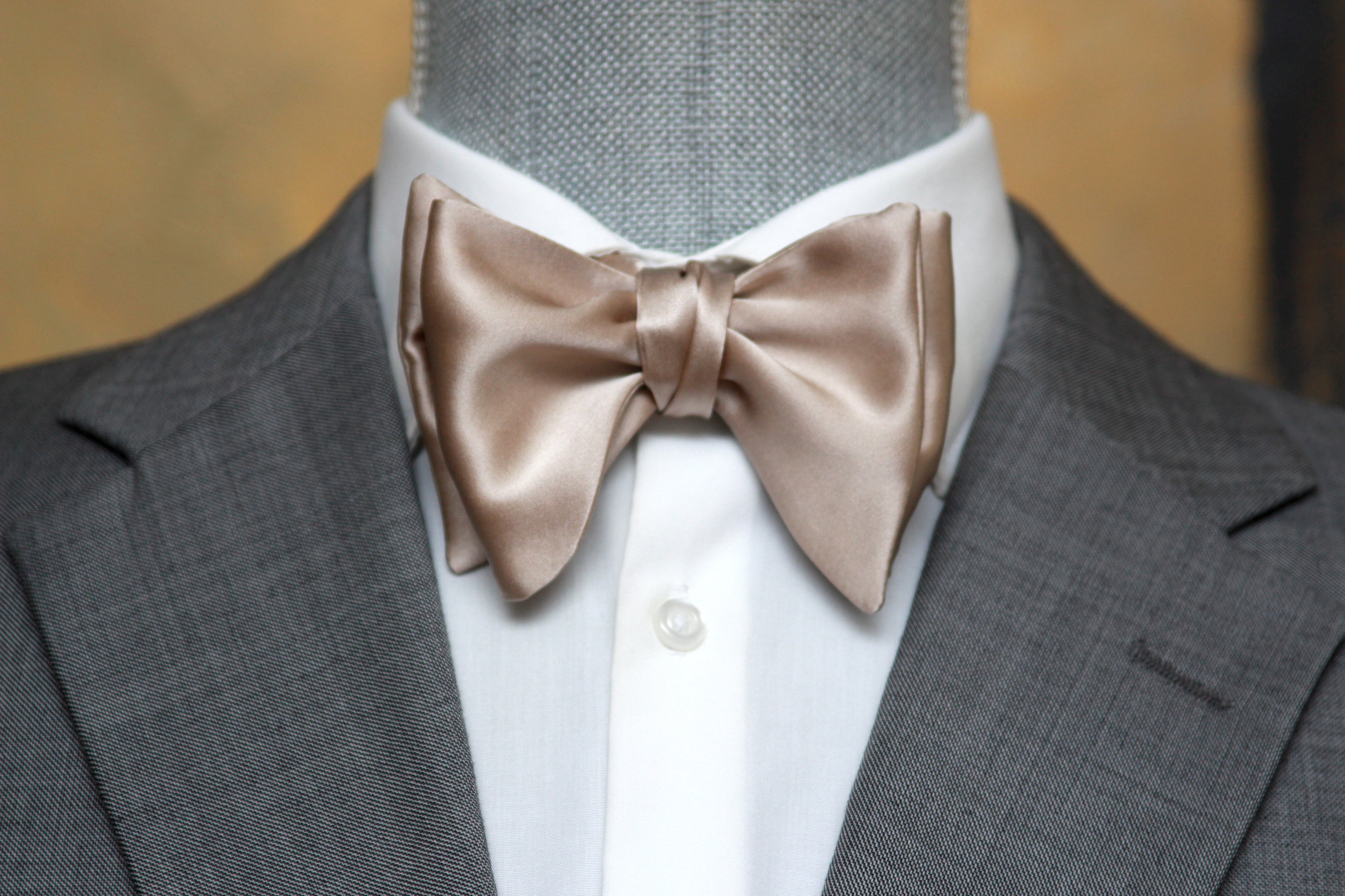 Small Butterfly Beige Silk Bow Tie