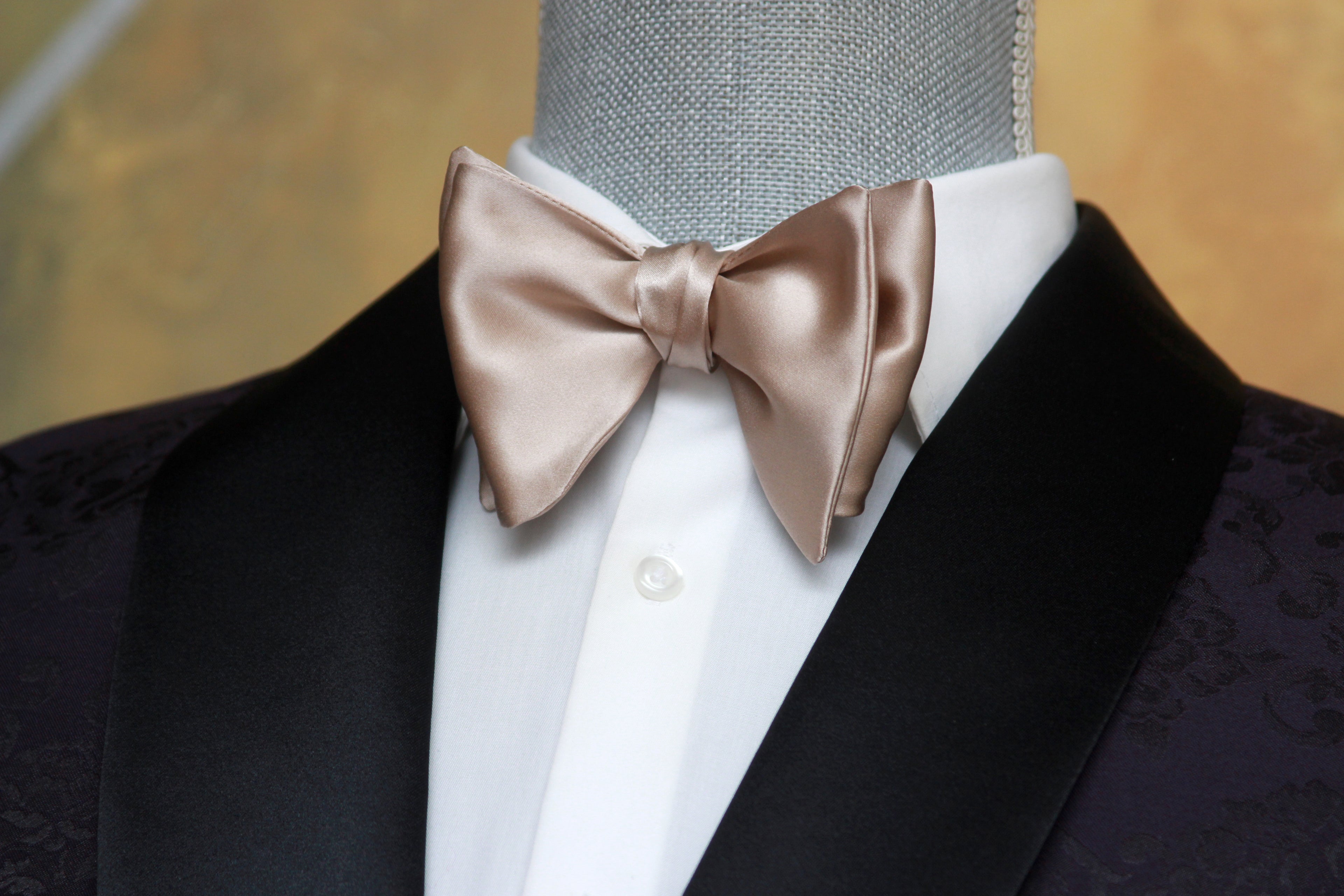 Small Butterfly Beige Silk Bow Tie